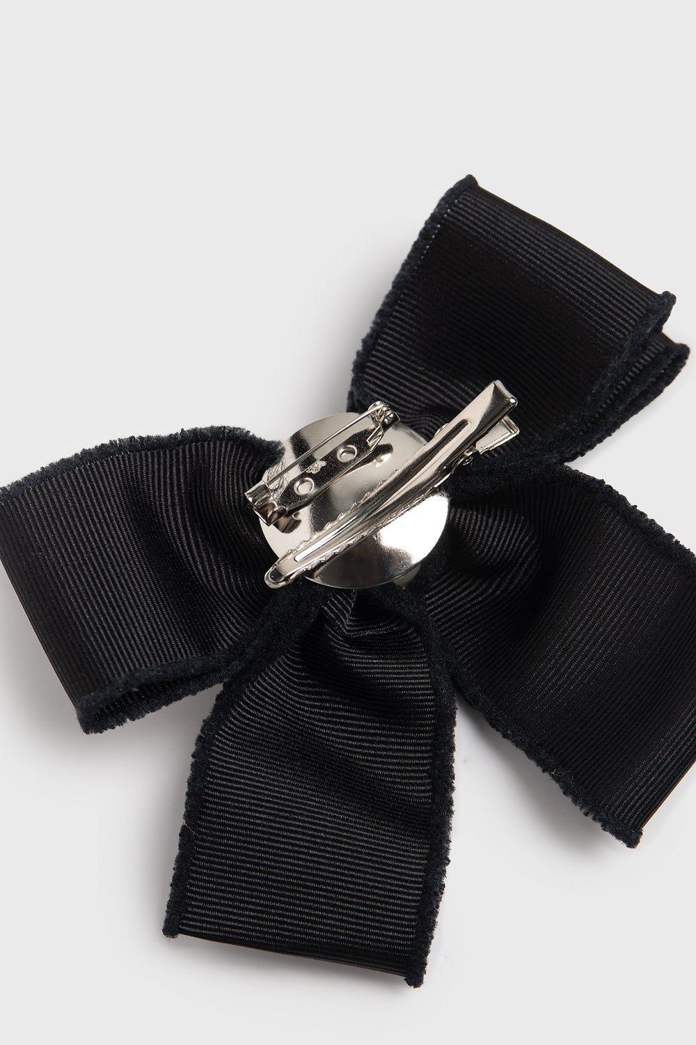 Broche nœud en gros-grain
