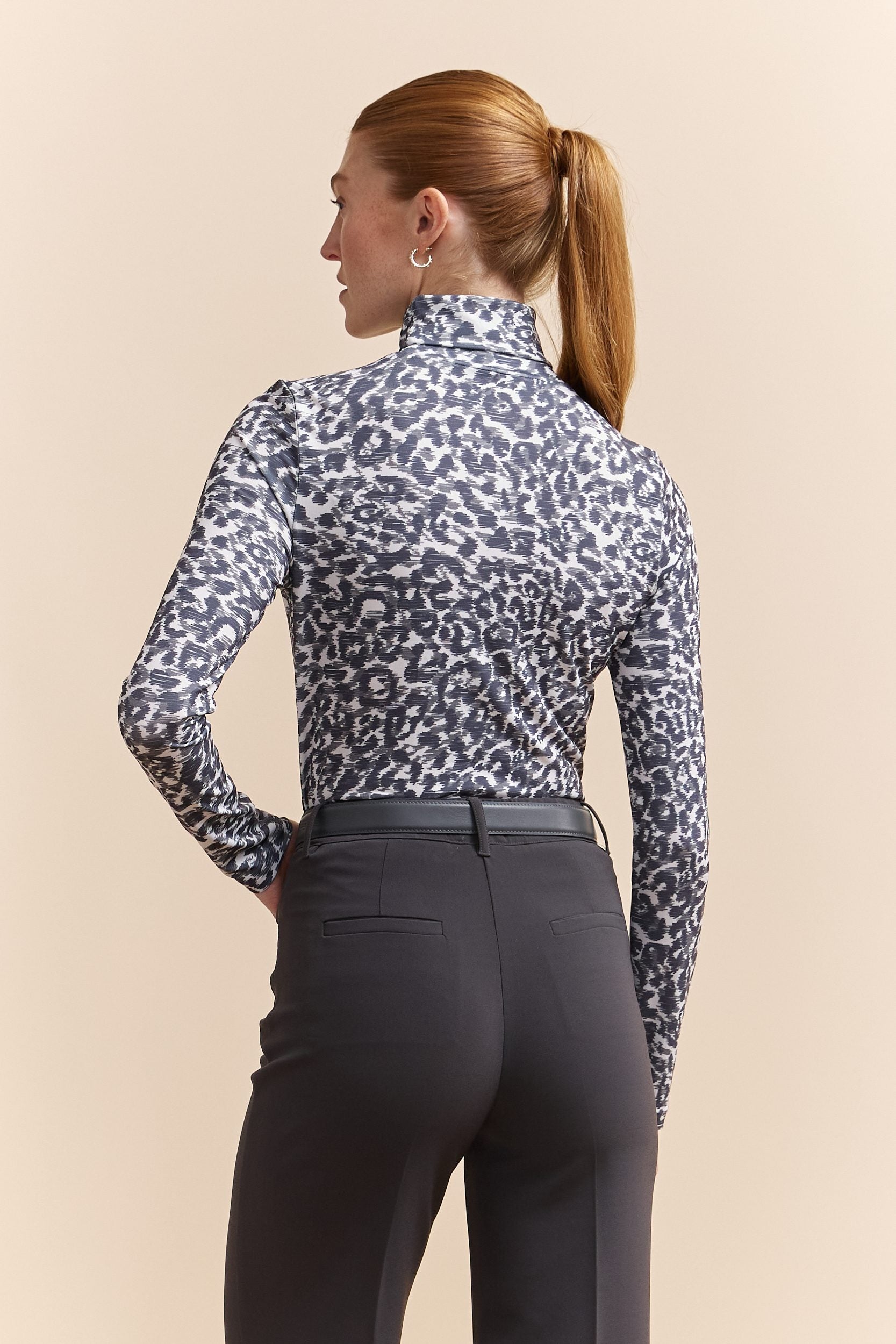 T-shirt col roulé leopard