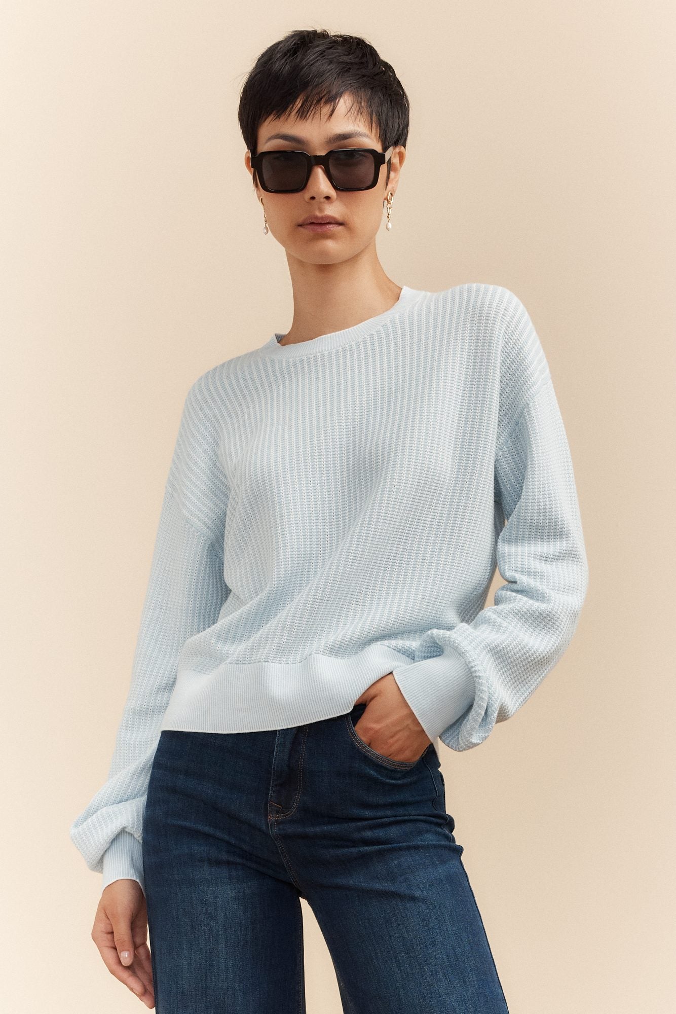 Pull col rond à manches bouffantes