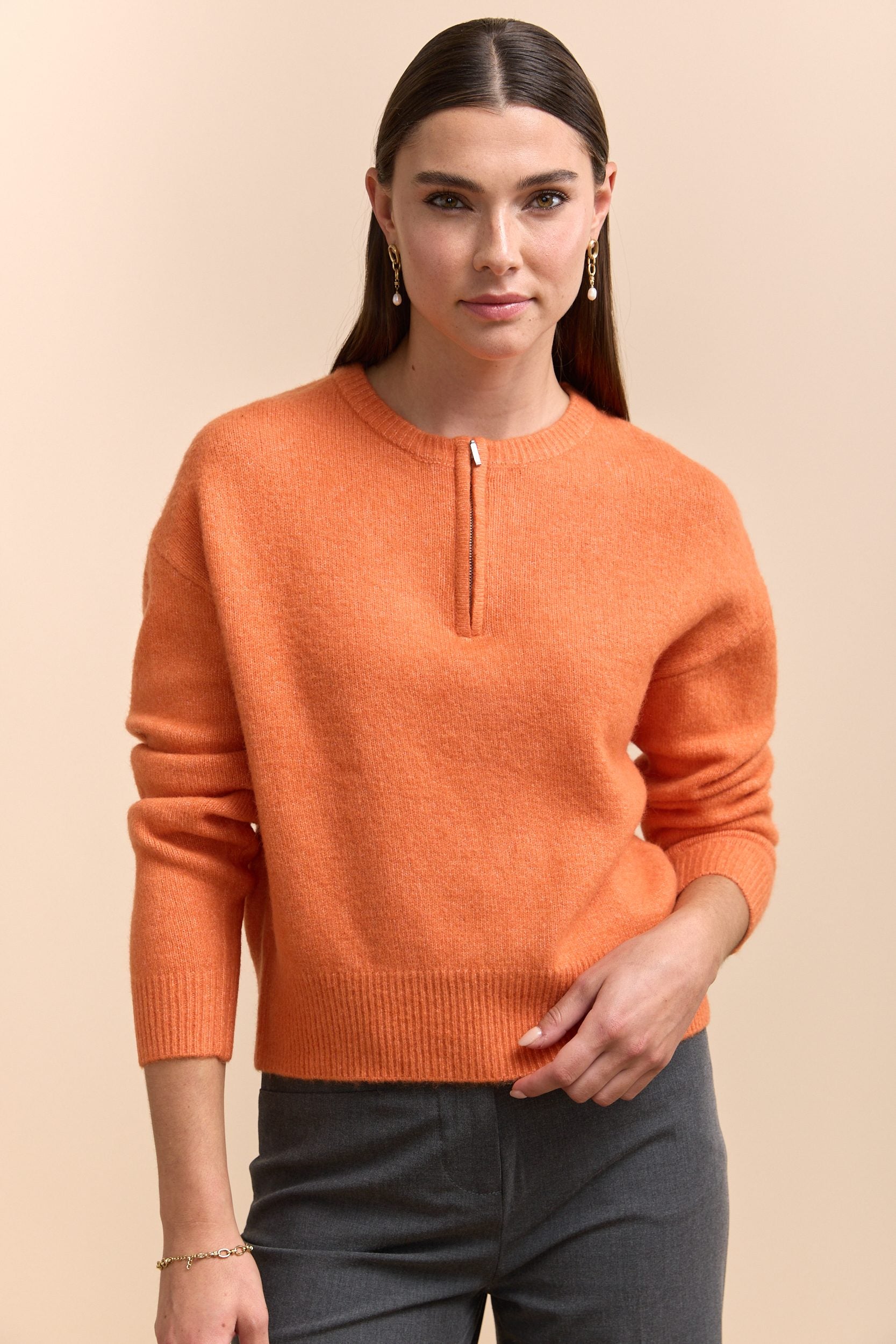 Pull col rond avec zip devant