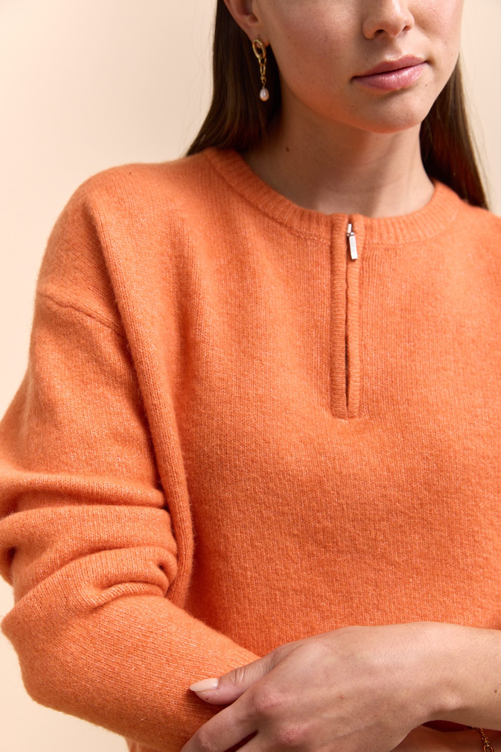 Pull col rond avec zip devant