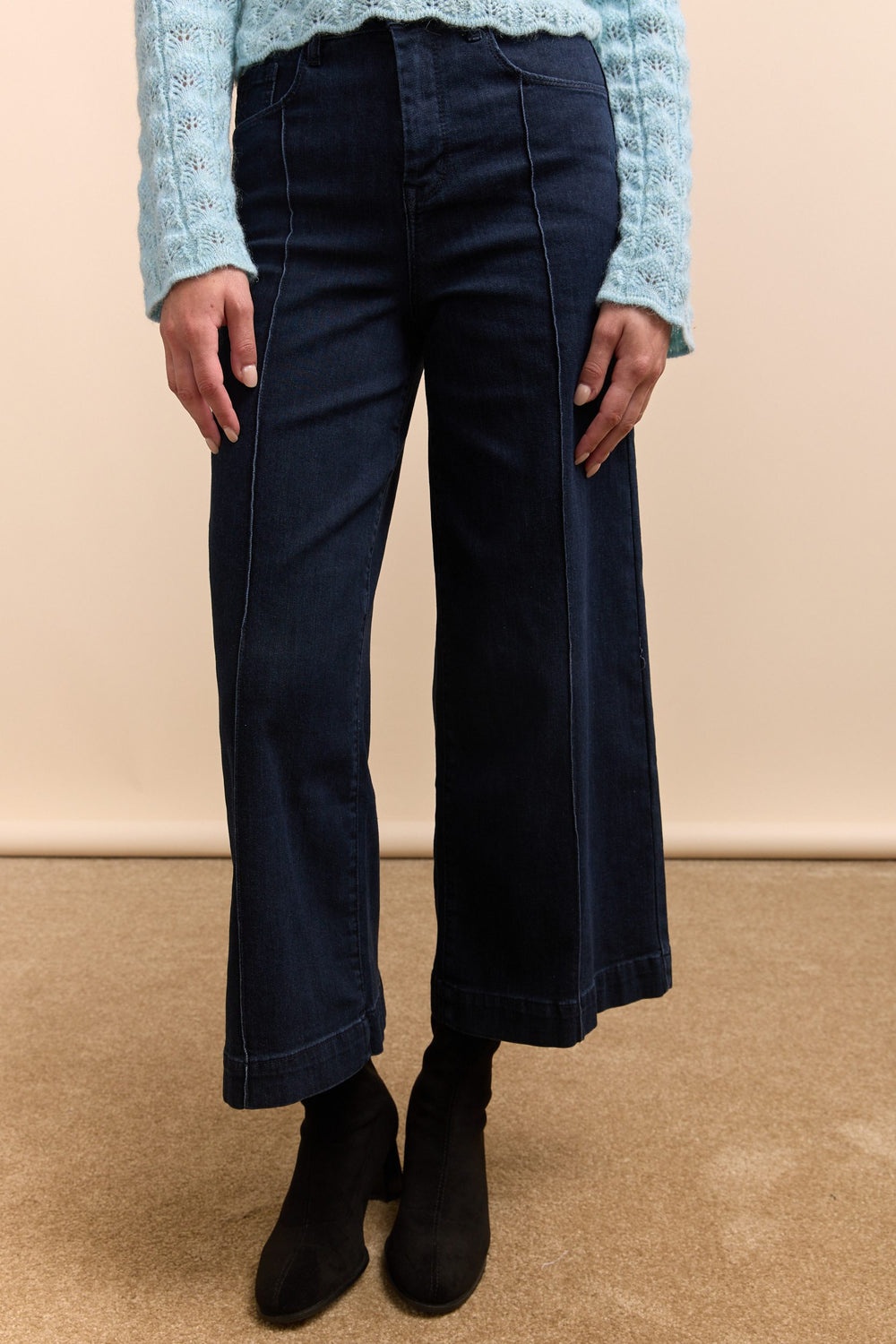 Jean écourté jambe large à taille haute