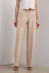 Wide leg pant with pleats