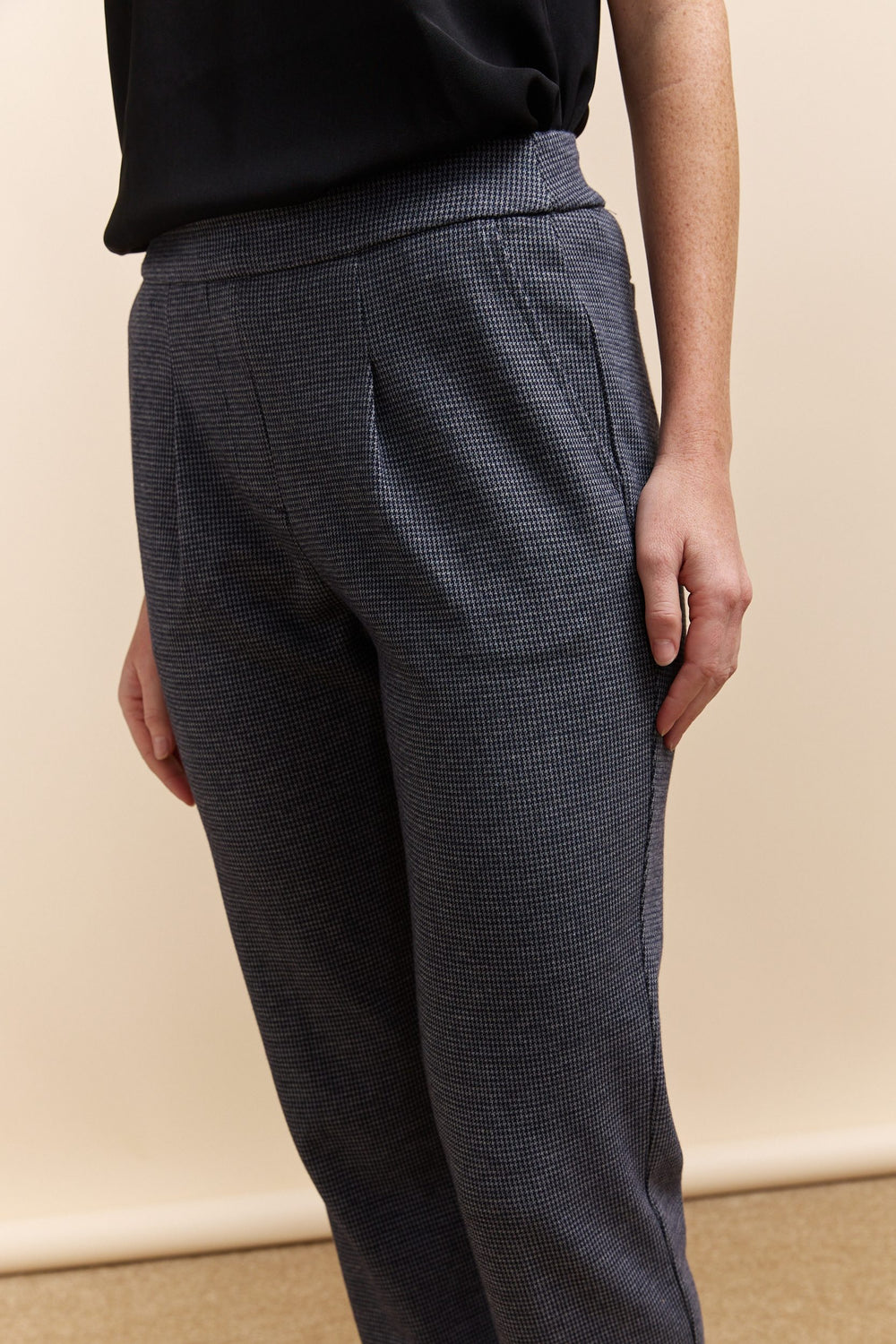 Pantalon à plis taille élastique