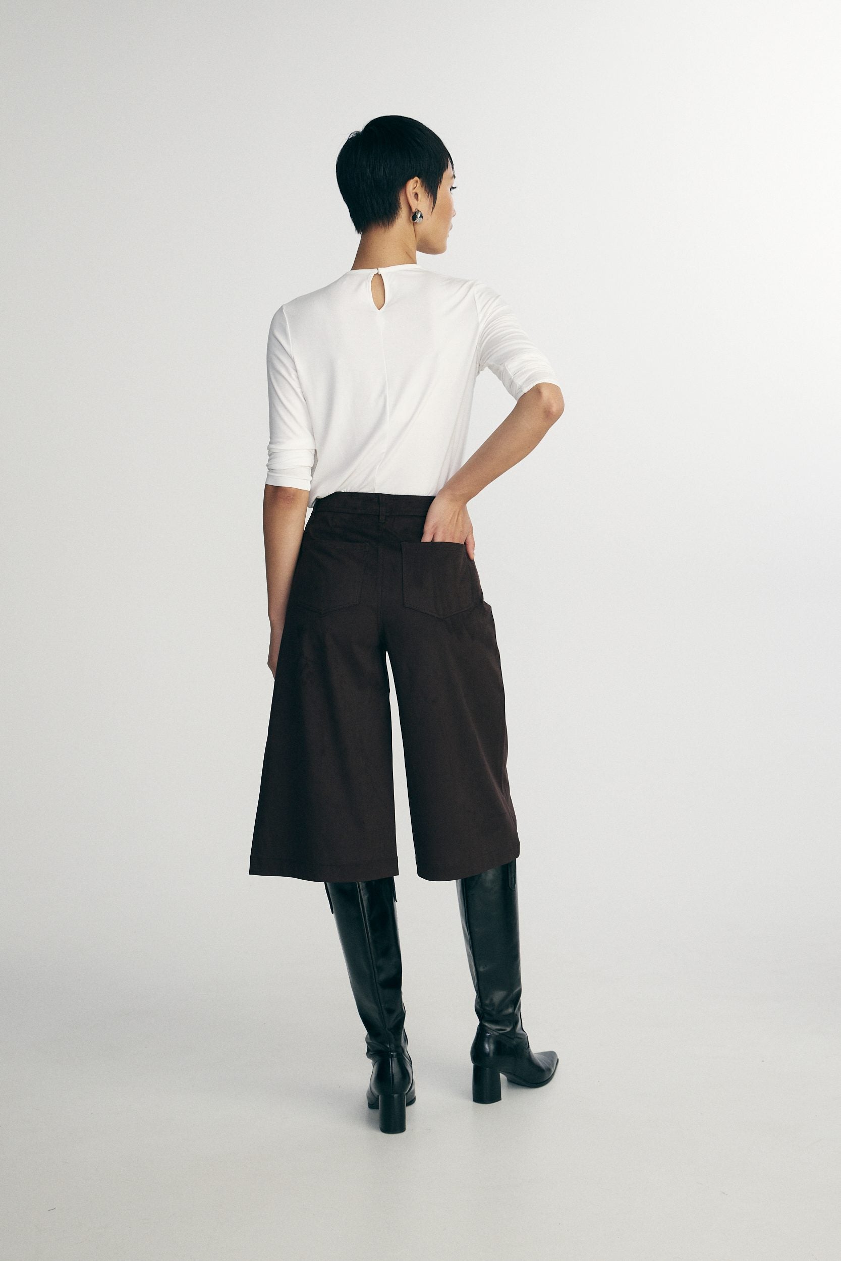 Pantalon gaucho en faux suède
