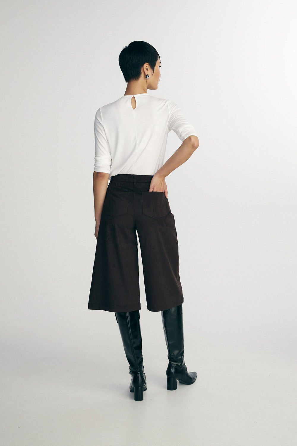Pantalon gaucho en faux suède