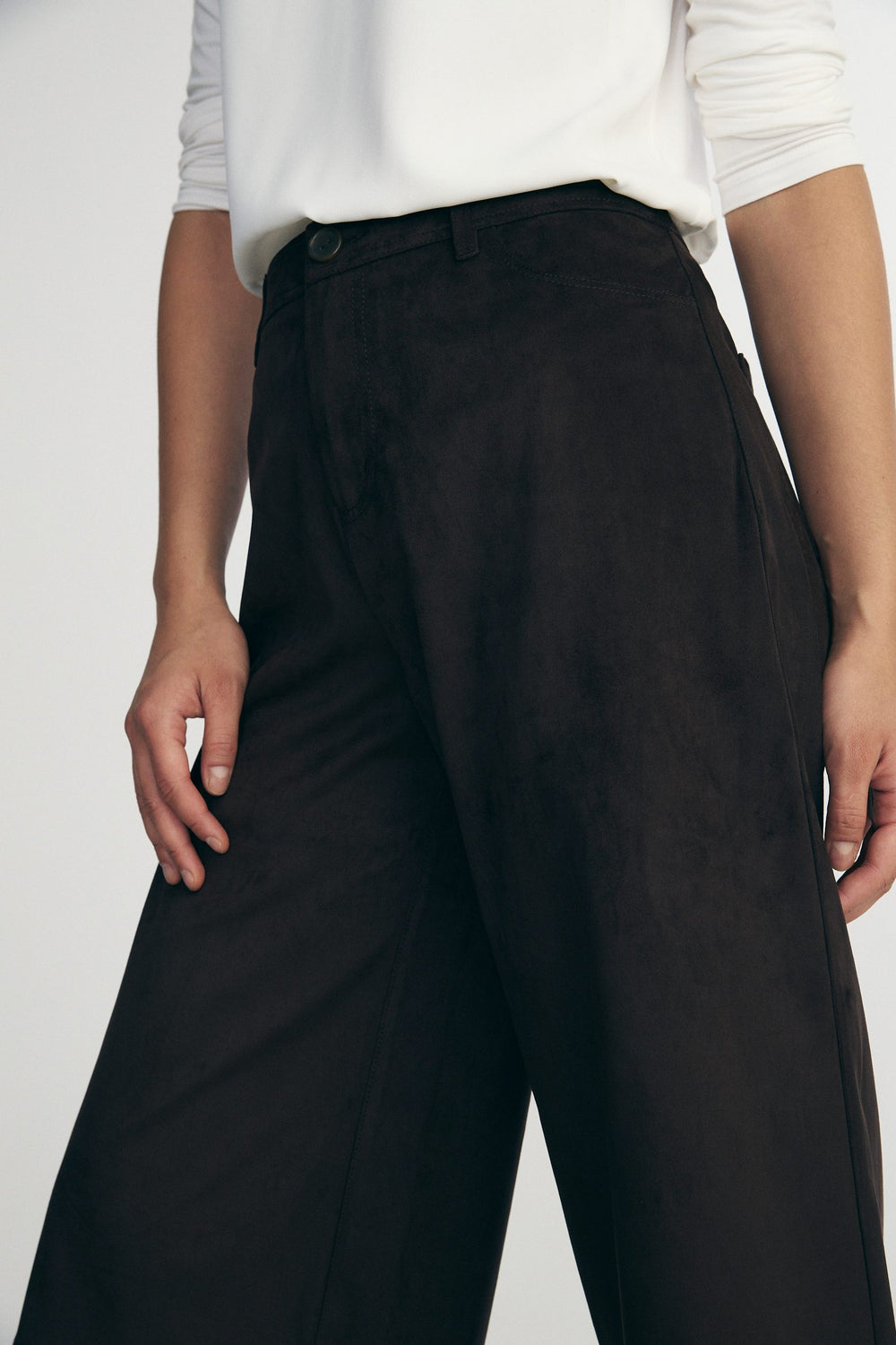 Pantalon gaucho en faux suède