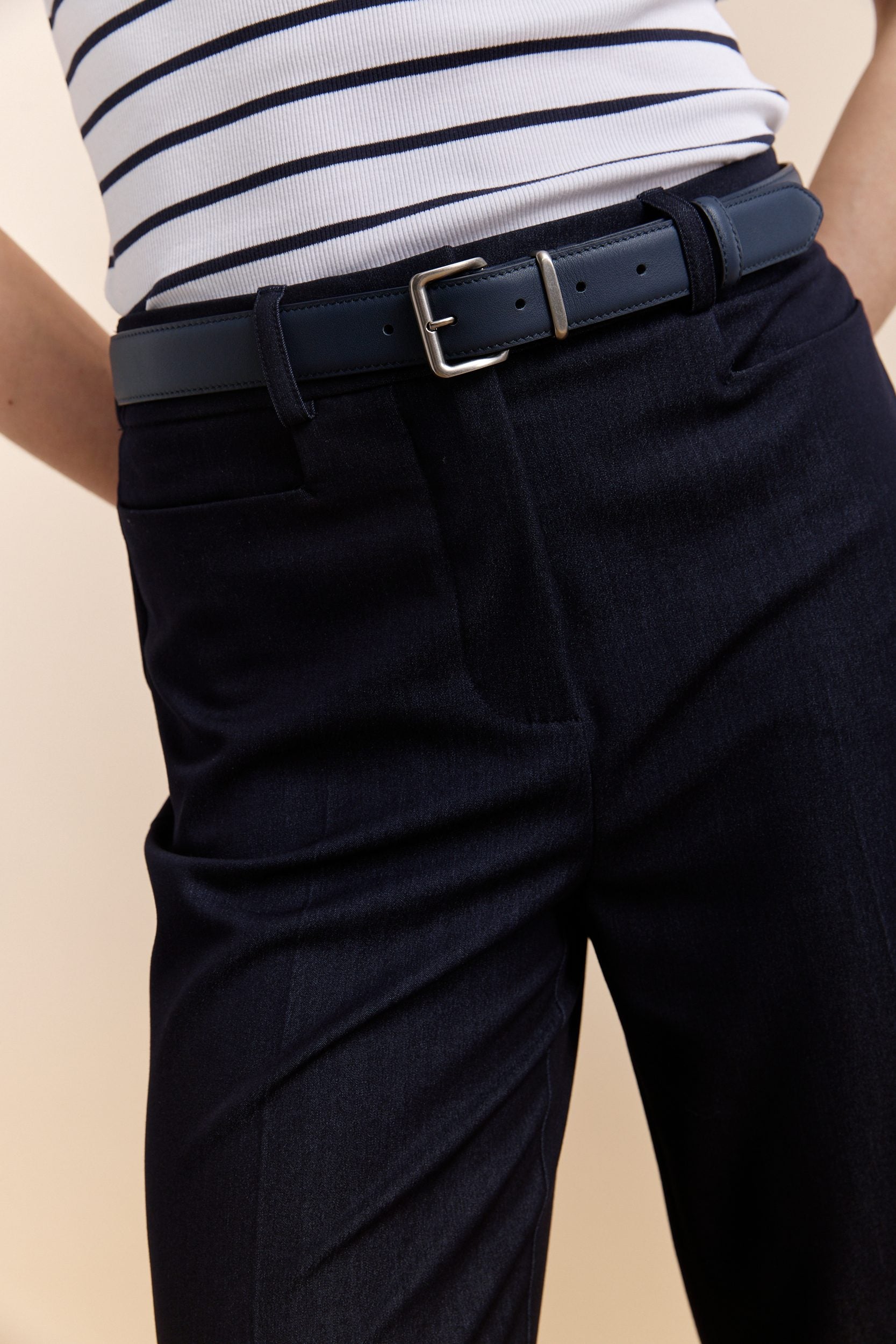 Essential leather belt