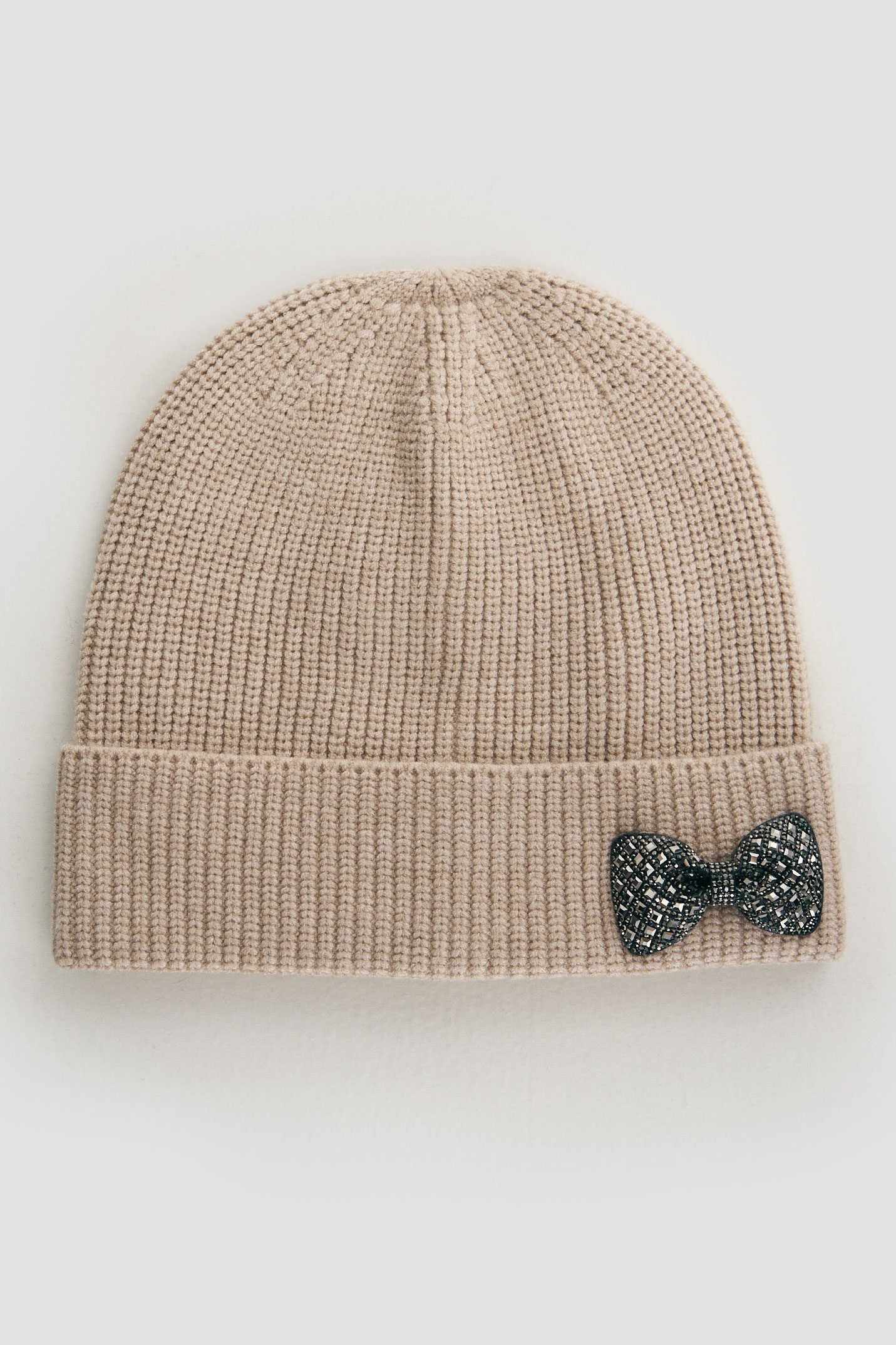 Beanie with decorative bow