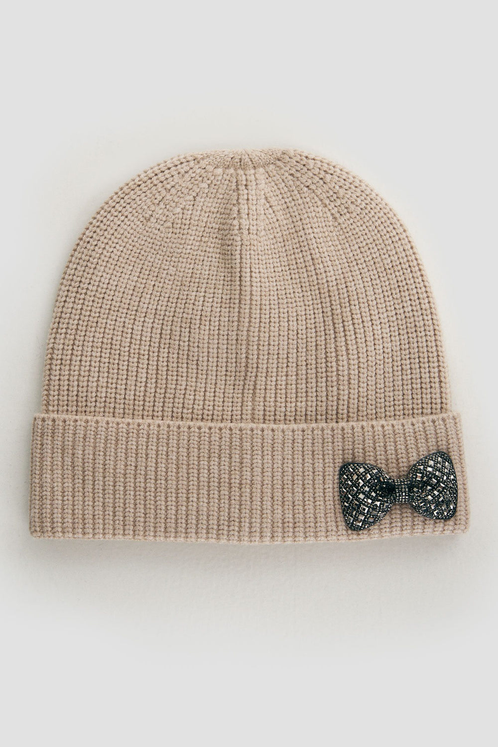 Beanie with decorative bow