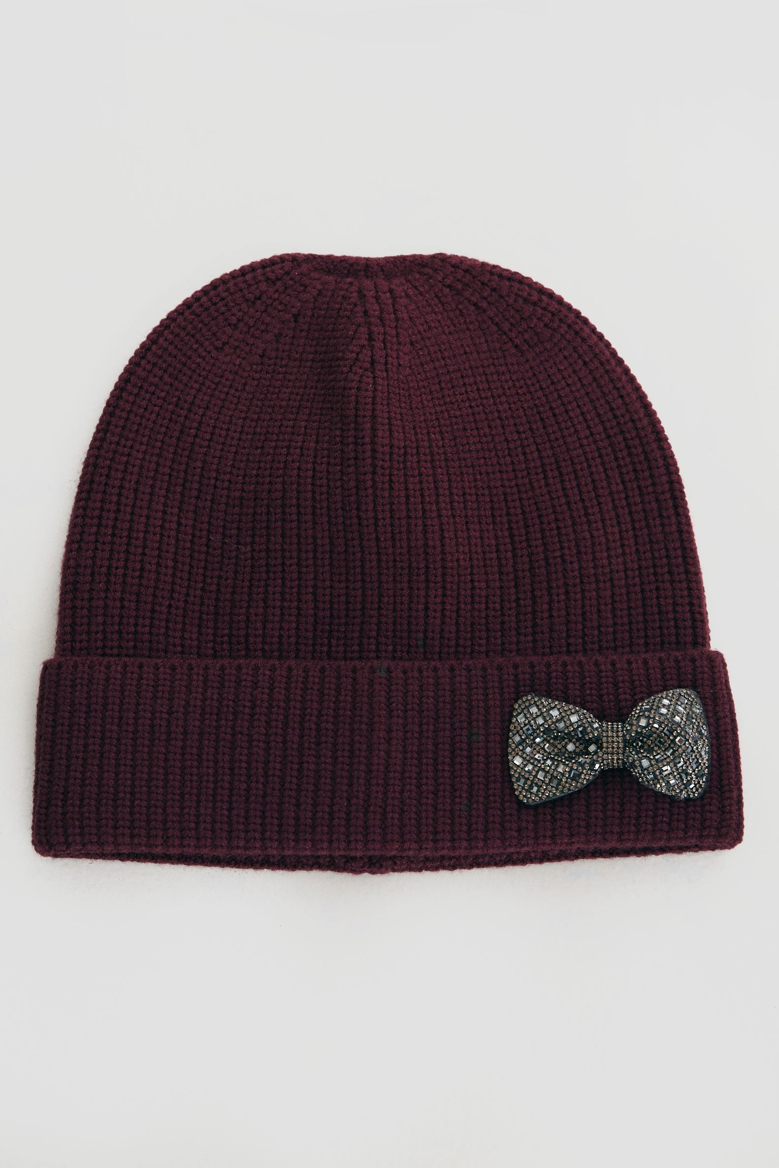 Beanie with decorative bow