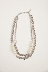 Chunky chain necklace with pearls