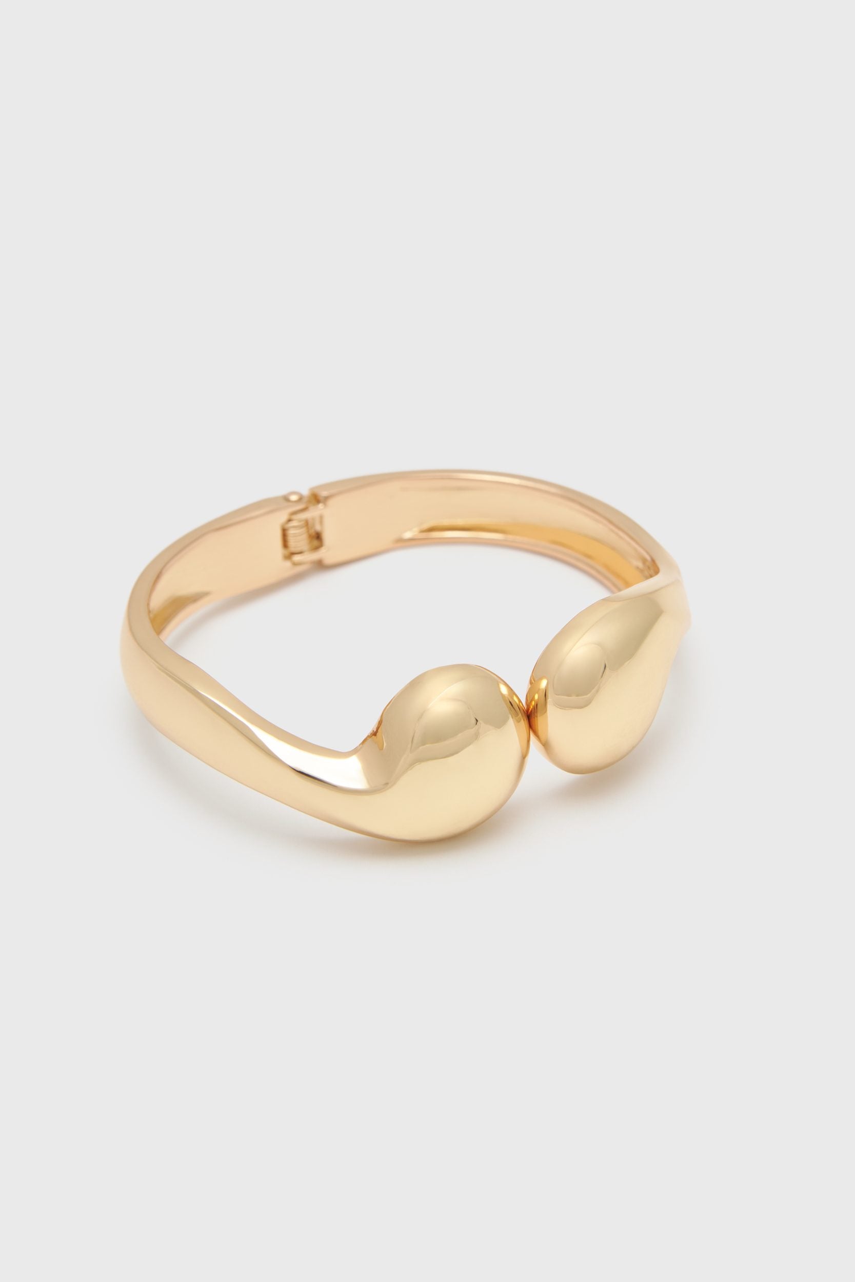 Metal bangle
