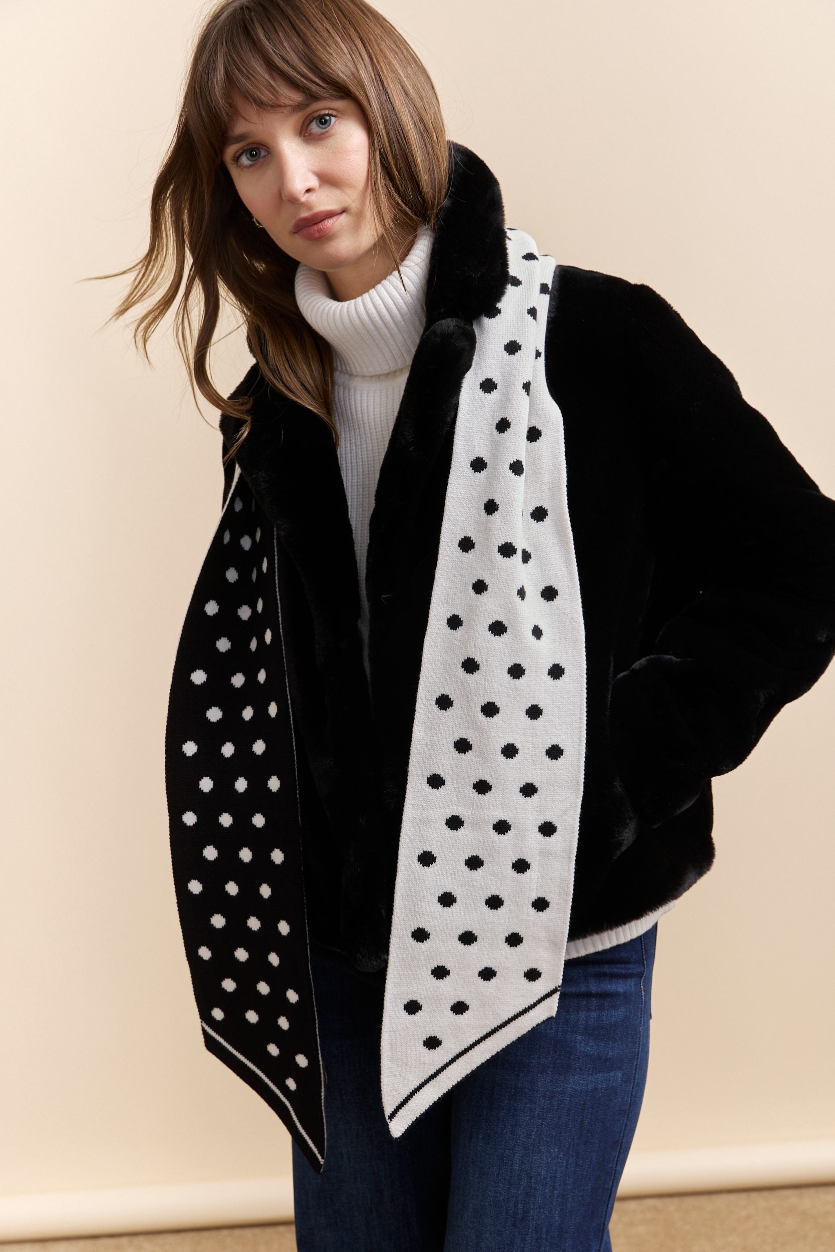 小物 NEXTRAVELER BLACK POCKER with DOWN SCARF NEXTRAVELER BLACK POCKER with DOWN SCARF