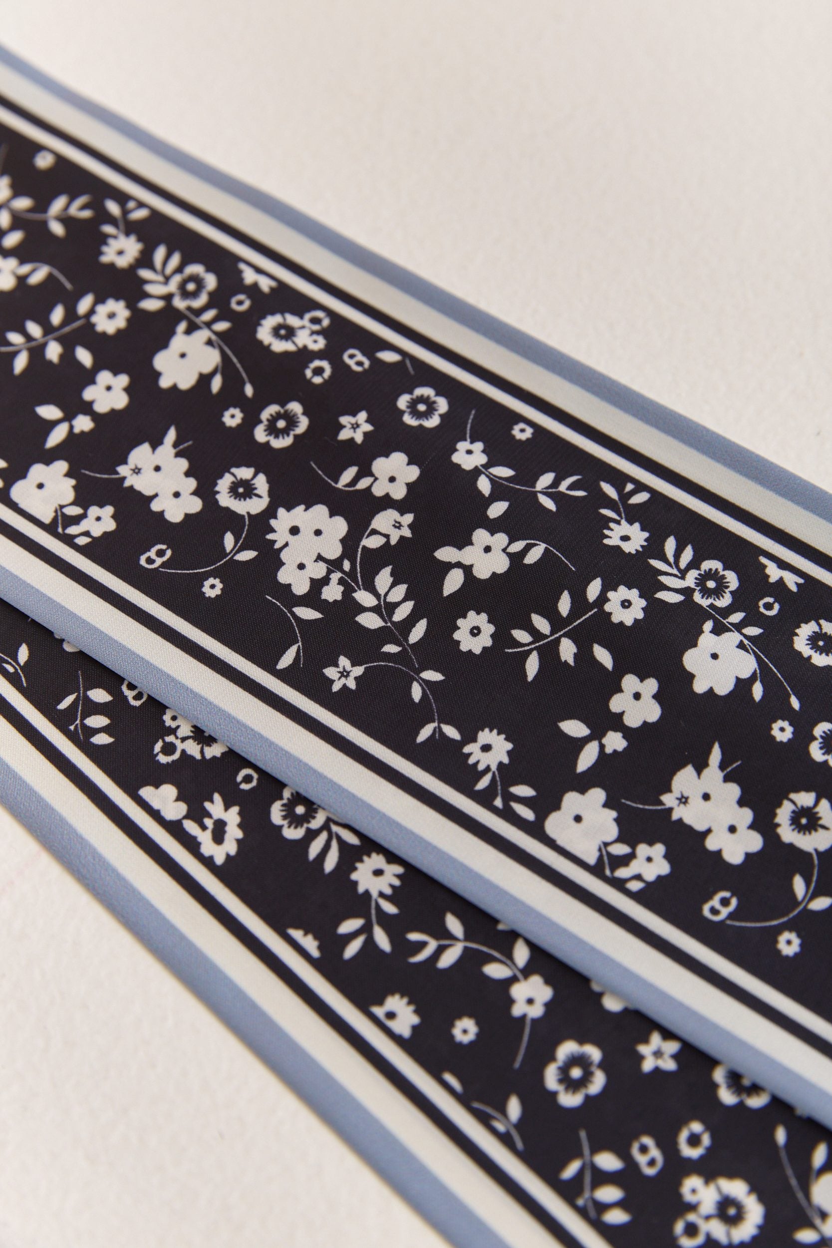 Floral print scarf