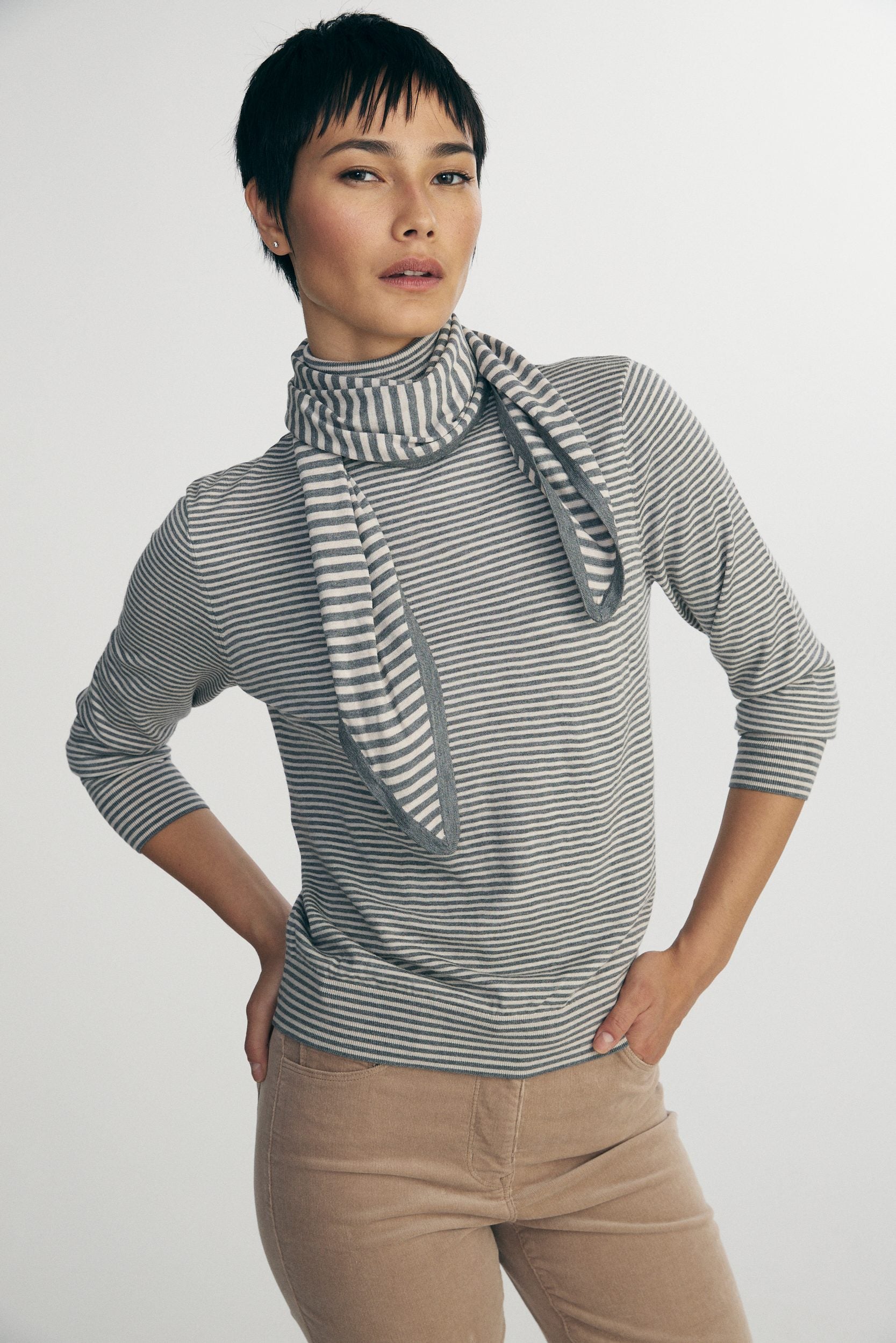Knit scarf