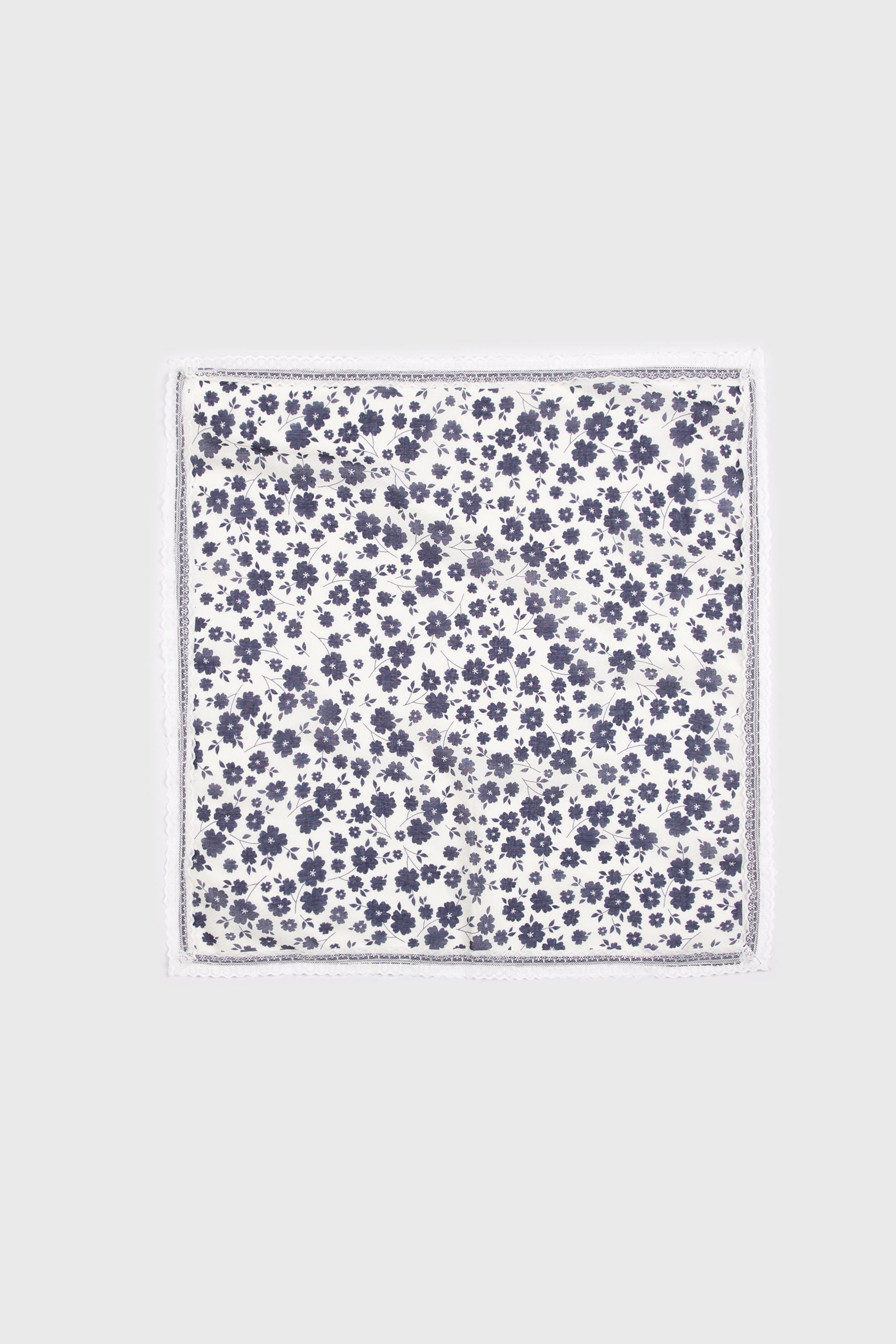Foulard à imprimé floral