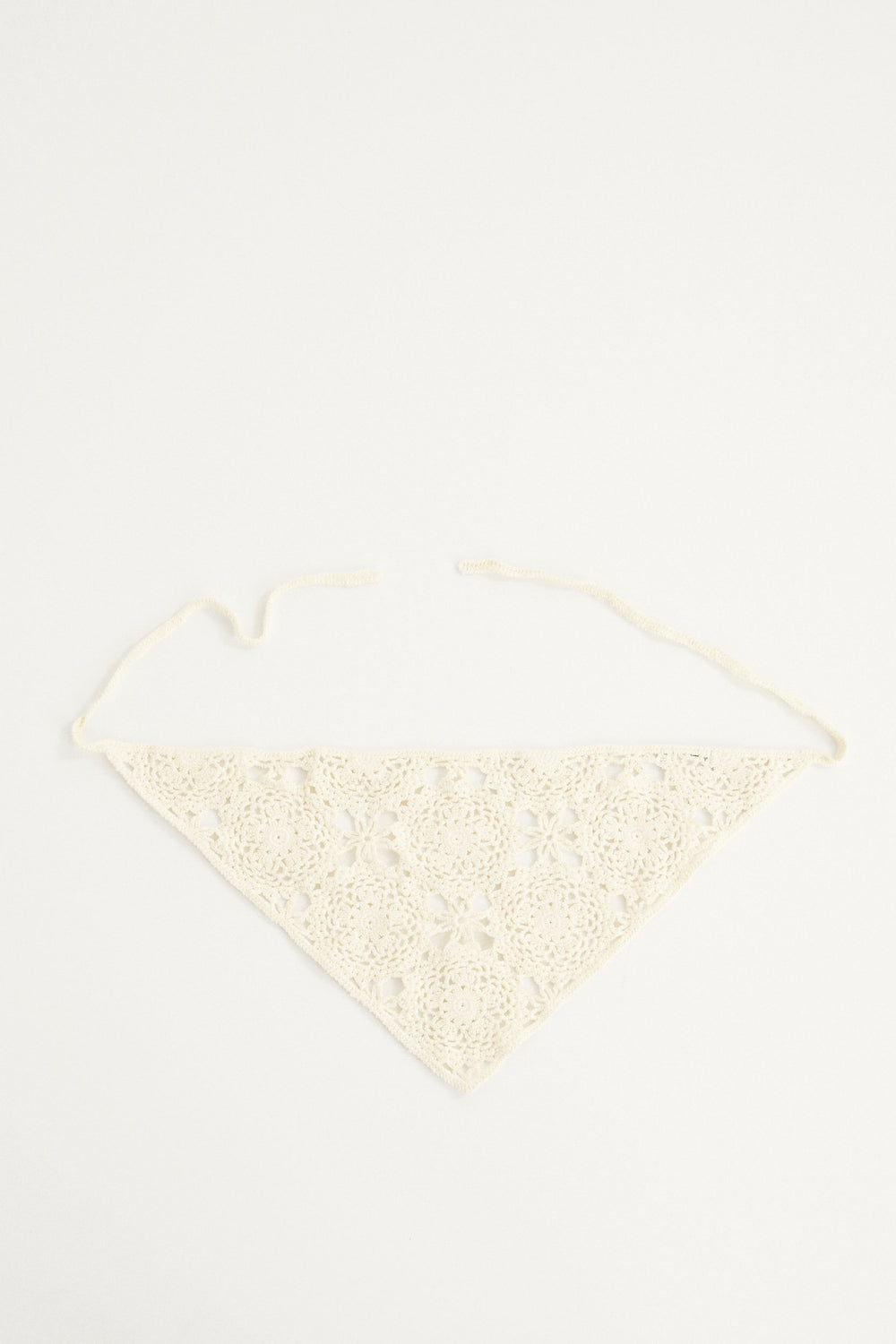 Écharpe triangulaire en crochet