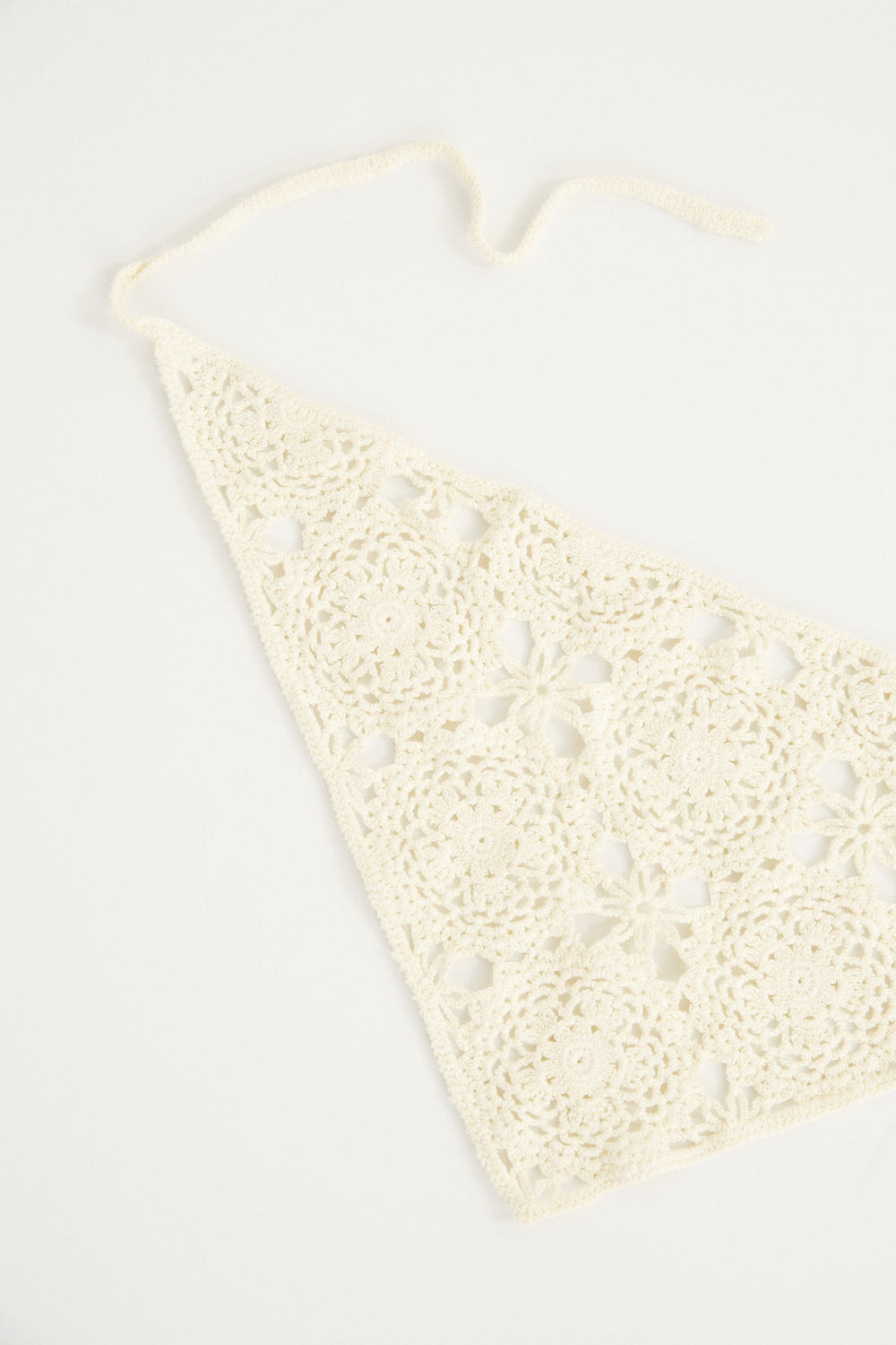 Écharpe triangulaire en crochet