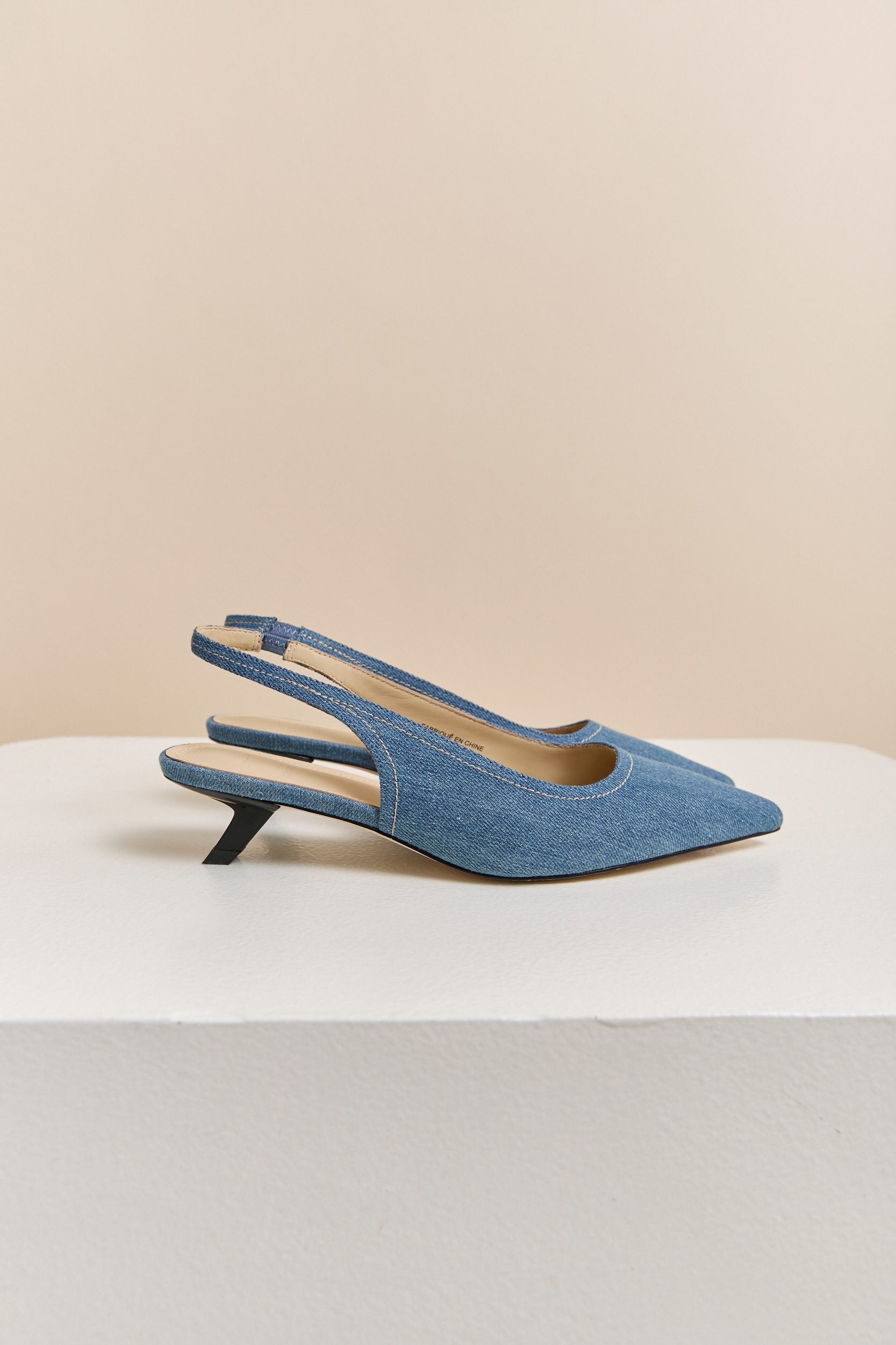 Chaussures à petit talon en denim