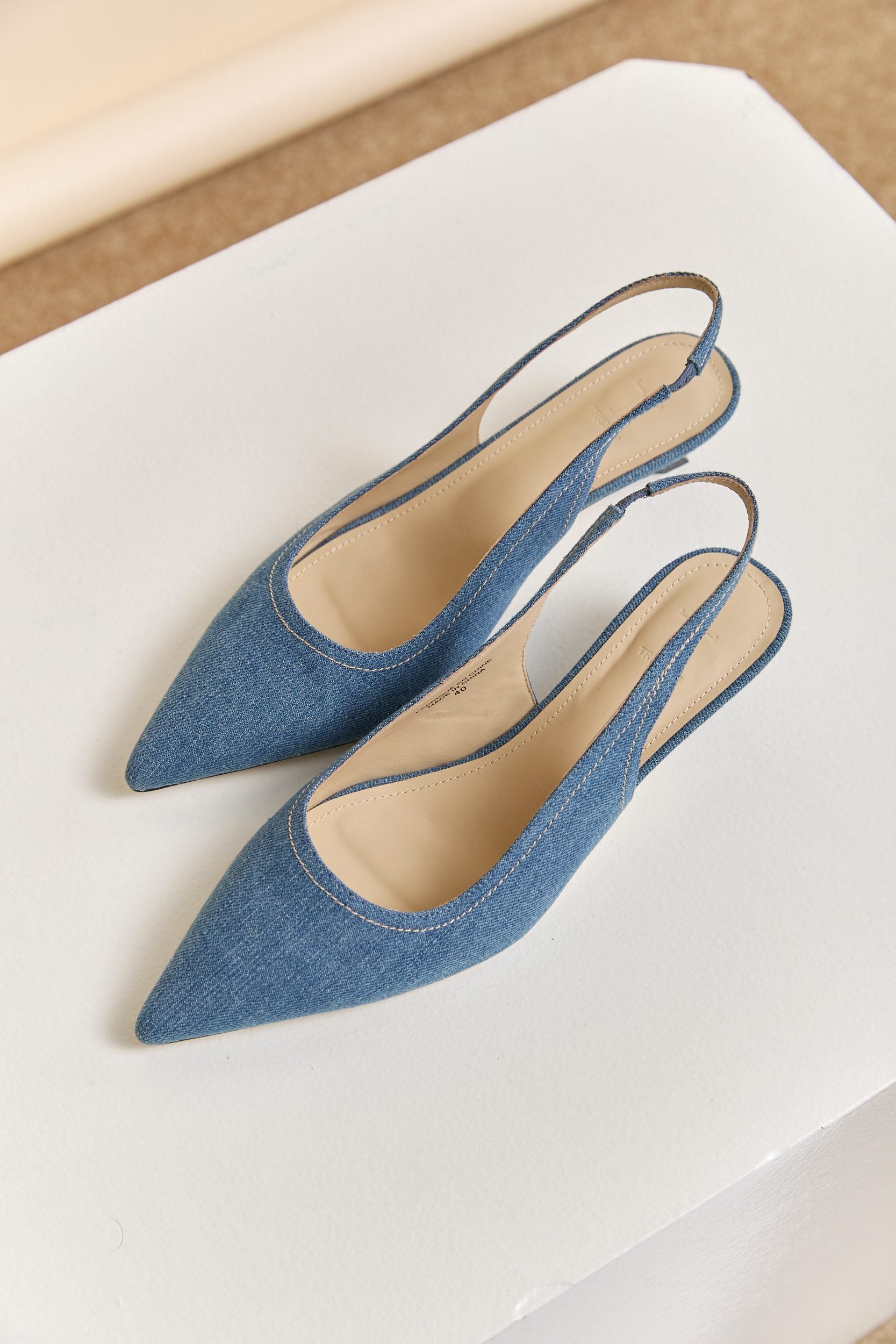 Chaussures à petit talon en denim