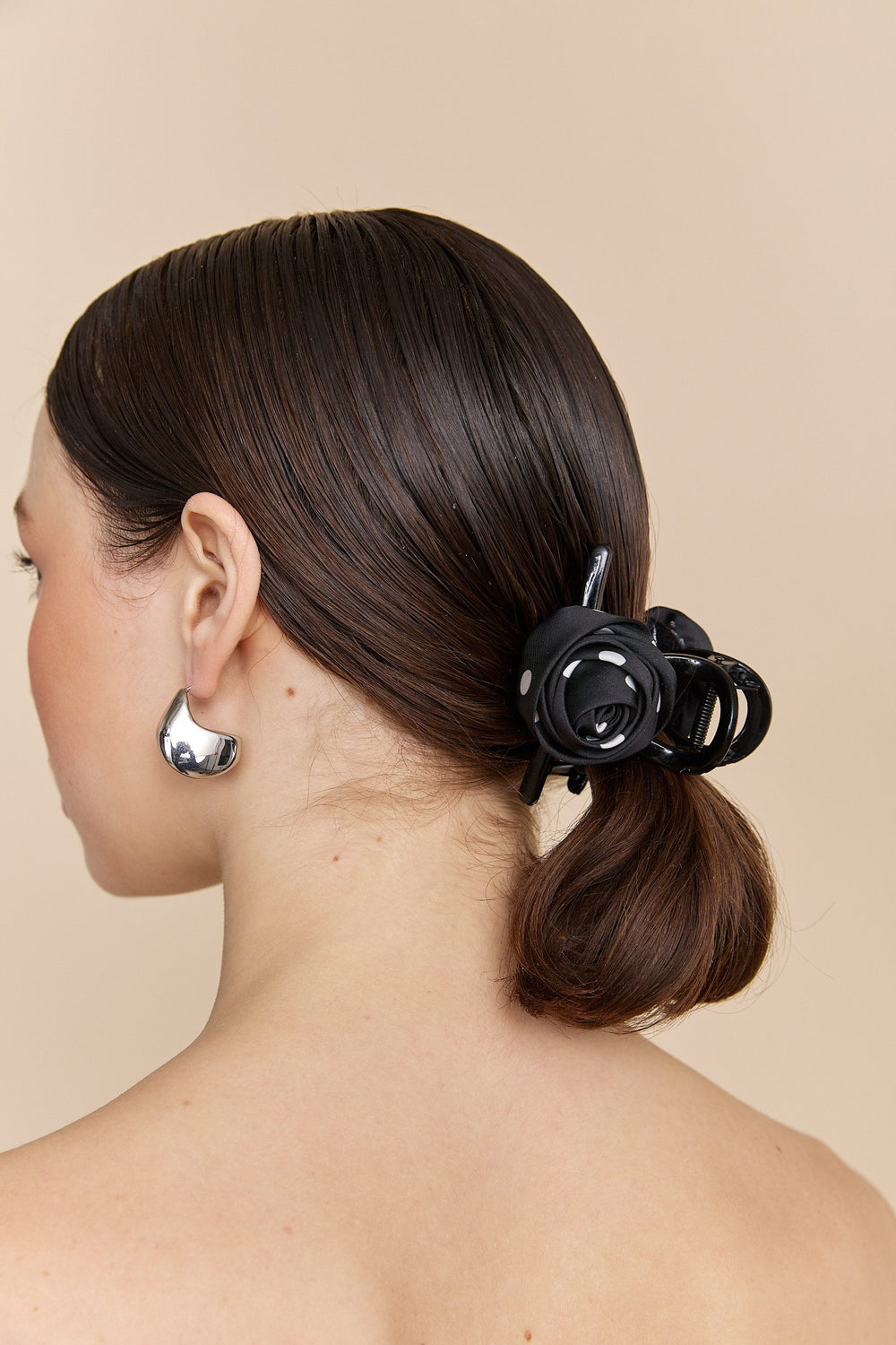 Flower-shaped hair clip