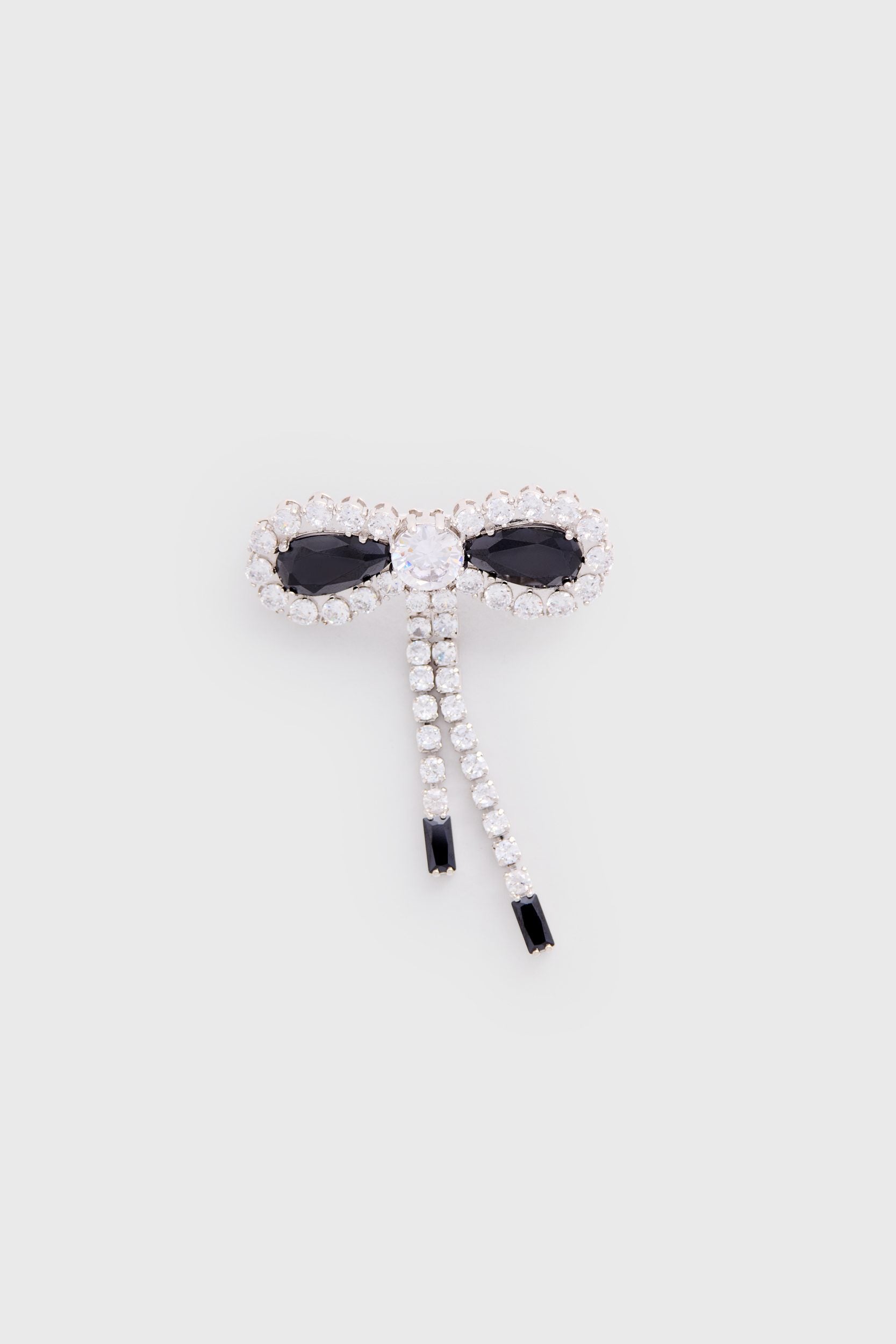 Bow shaped broche