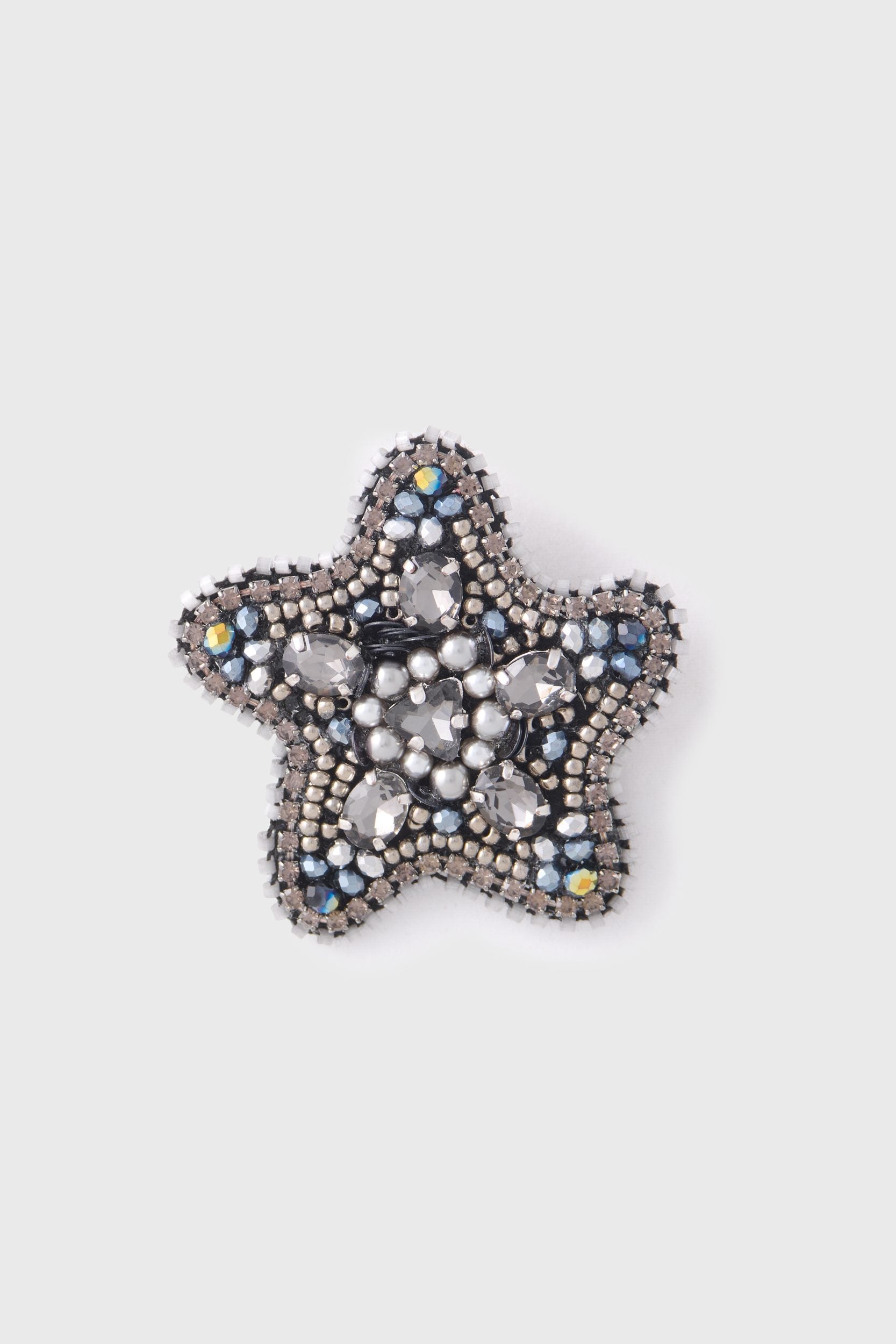 Star shaped broche