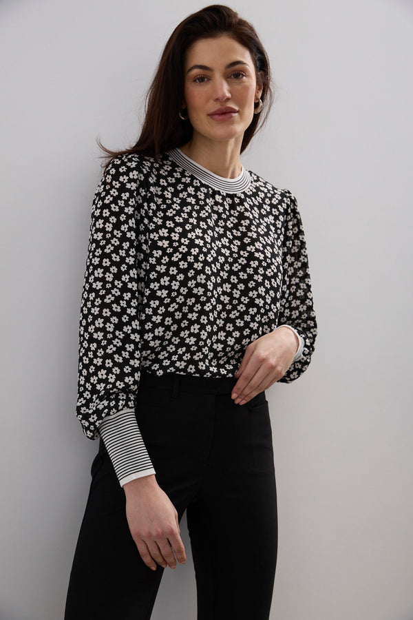 Floral print blouse with puffy sleeves