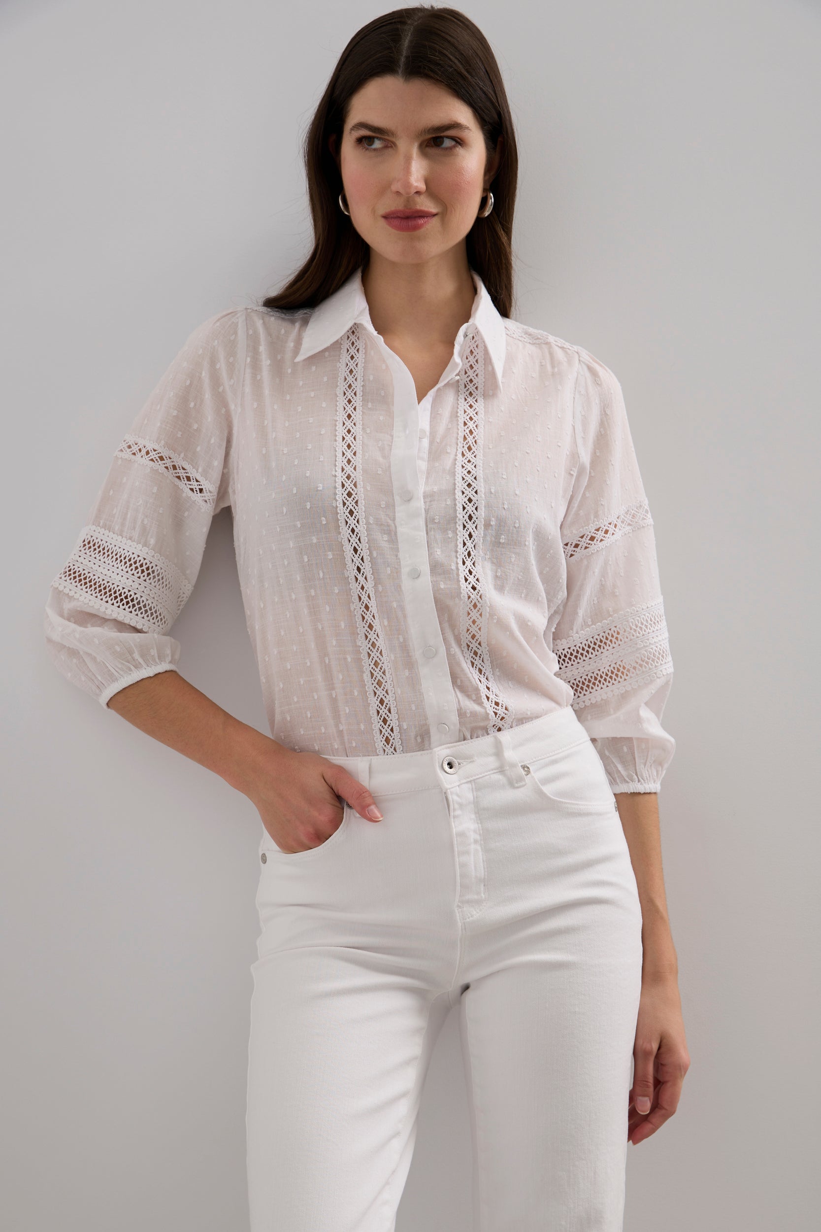 Blouse à manches bouffantes avec dentelle