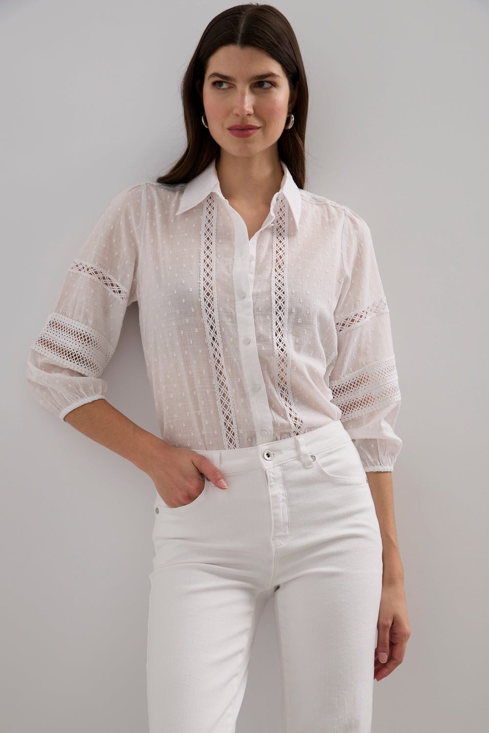 Blouse à manches bouffantes avec dentelle