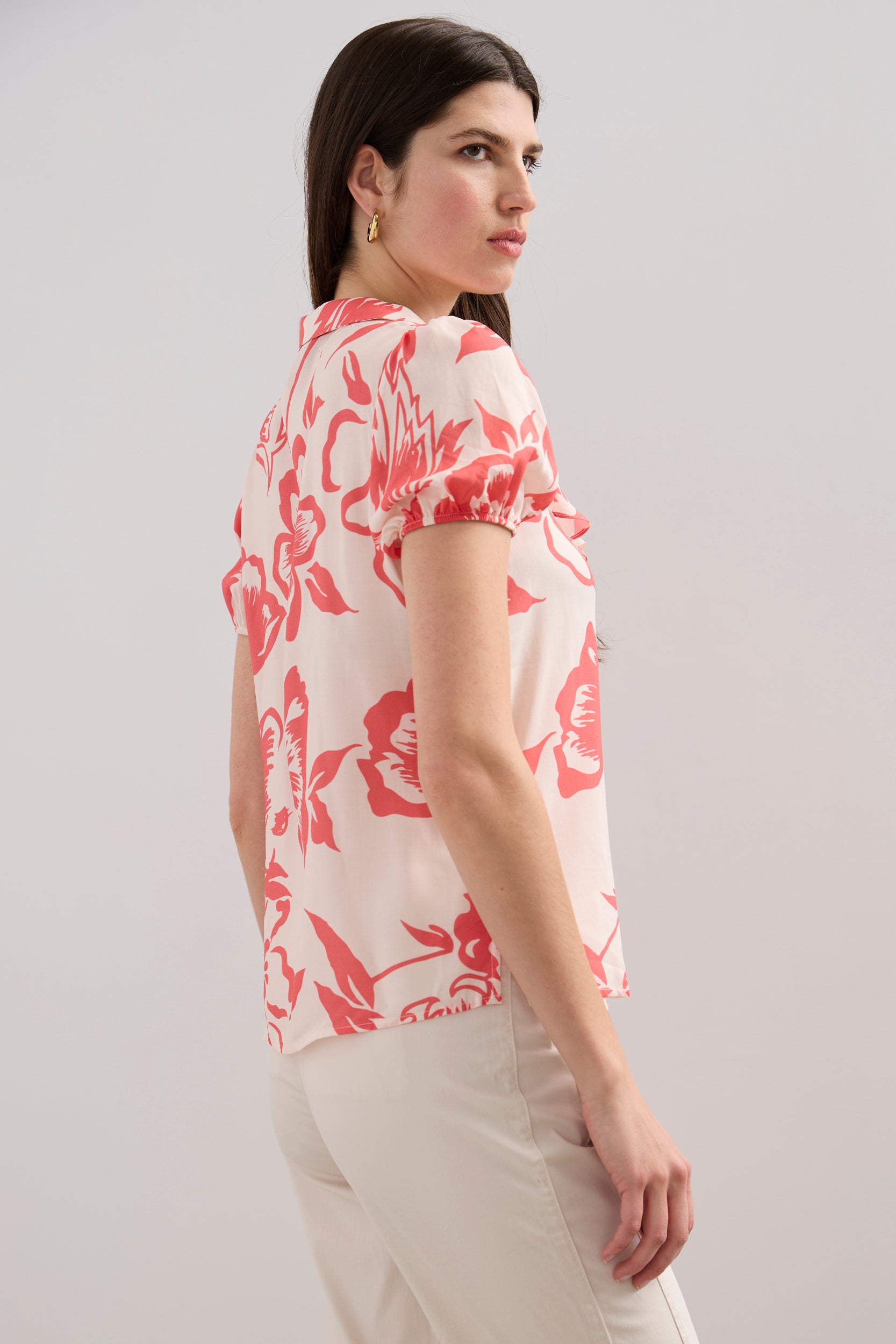 Blouse imprimée à manches courtes et volant