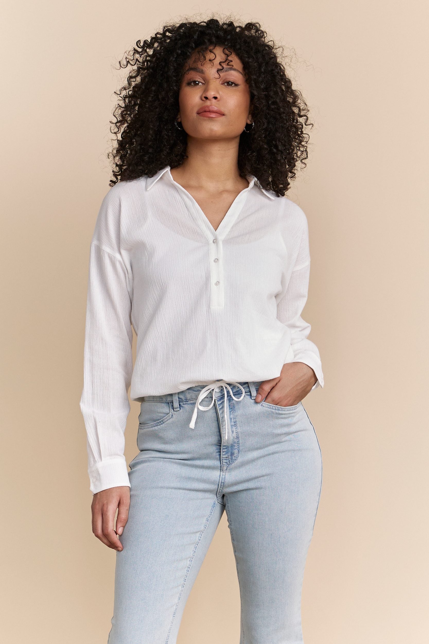 Shirt with drawstring