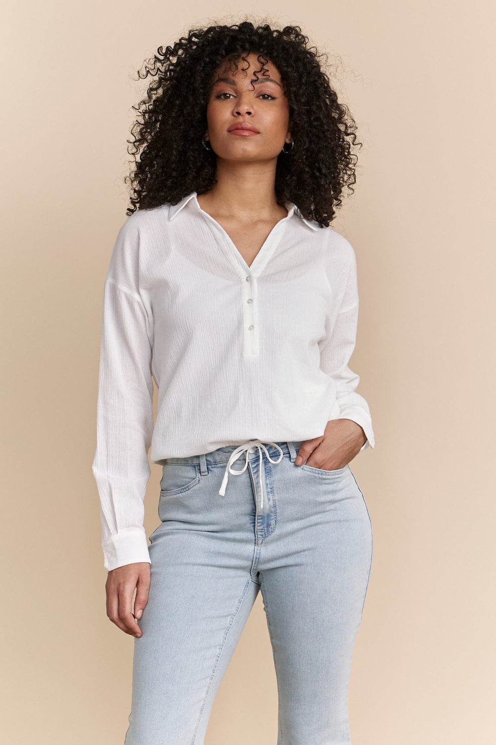 Shirt with drawstring