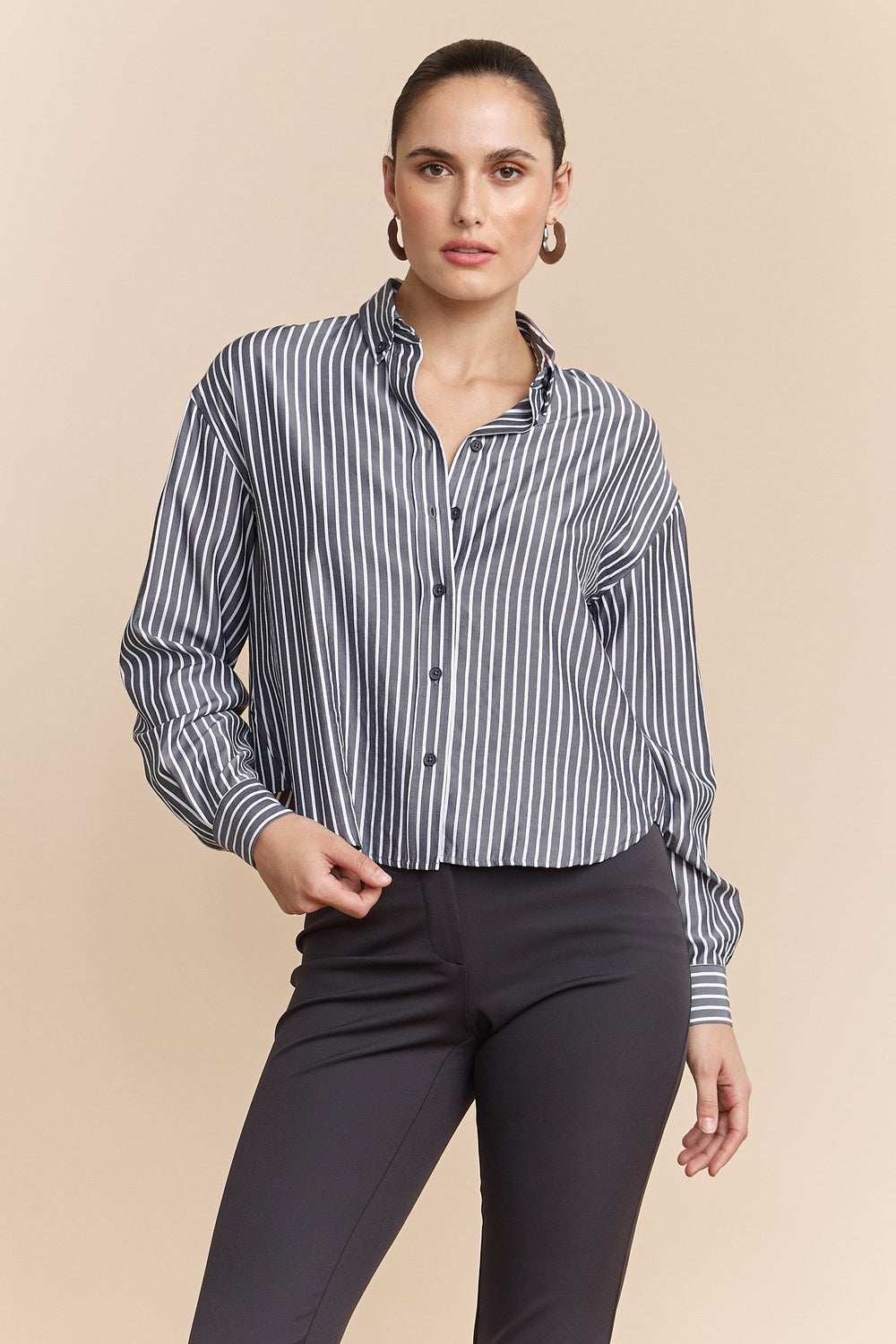 Oversized cropped shirt