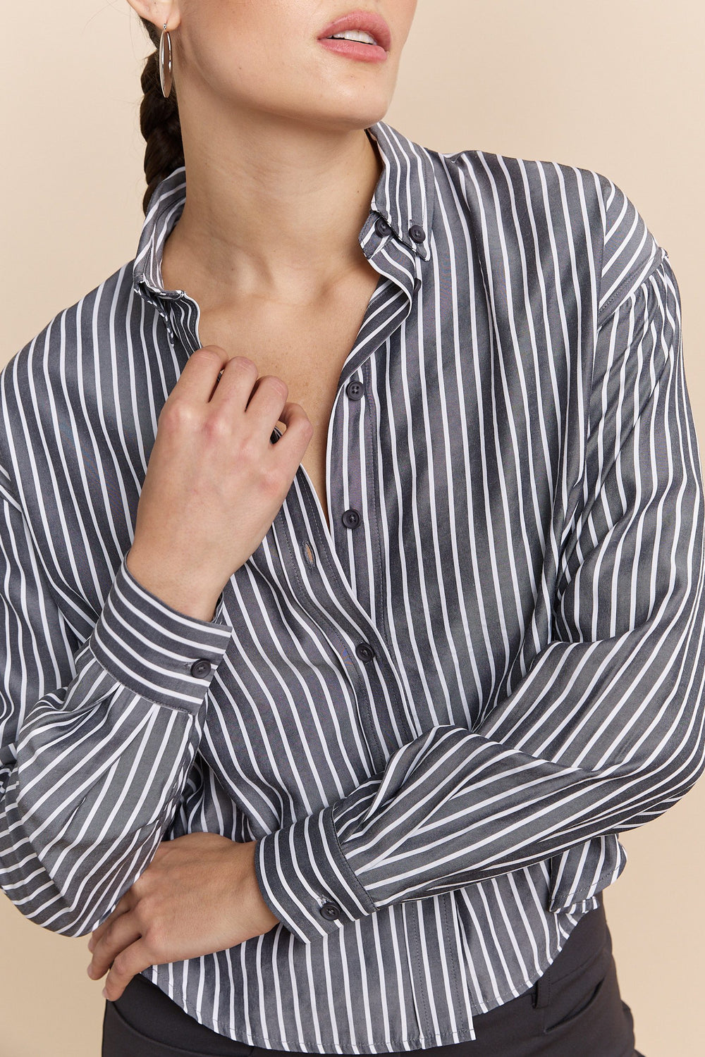 Oversized cropped shirt