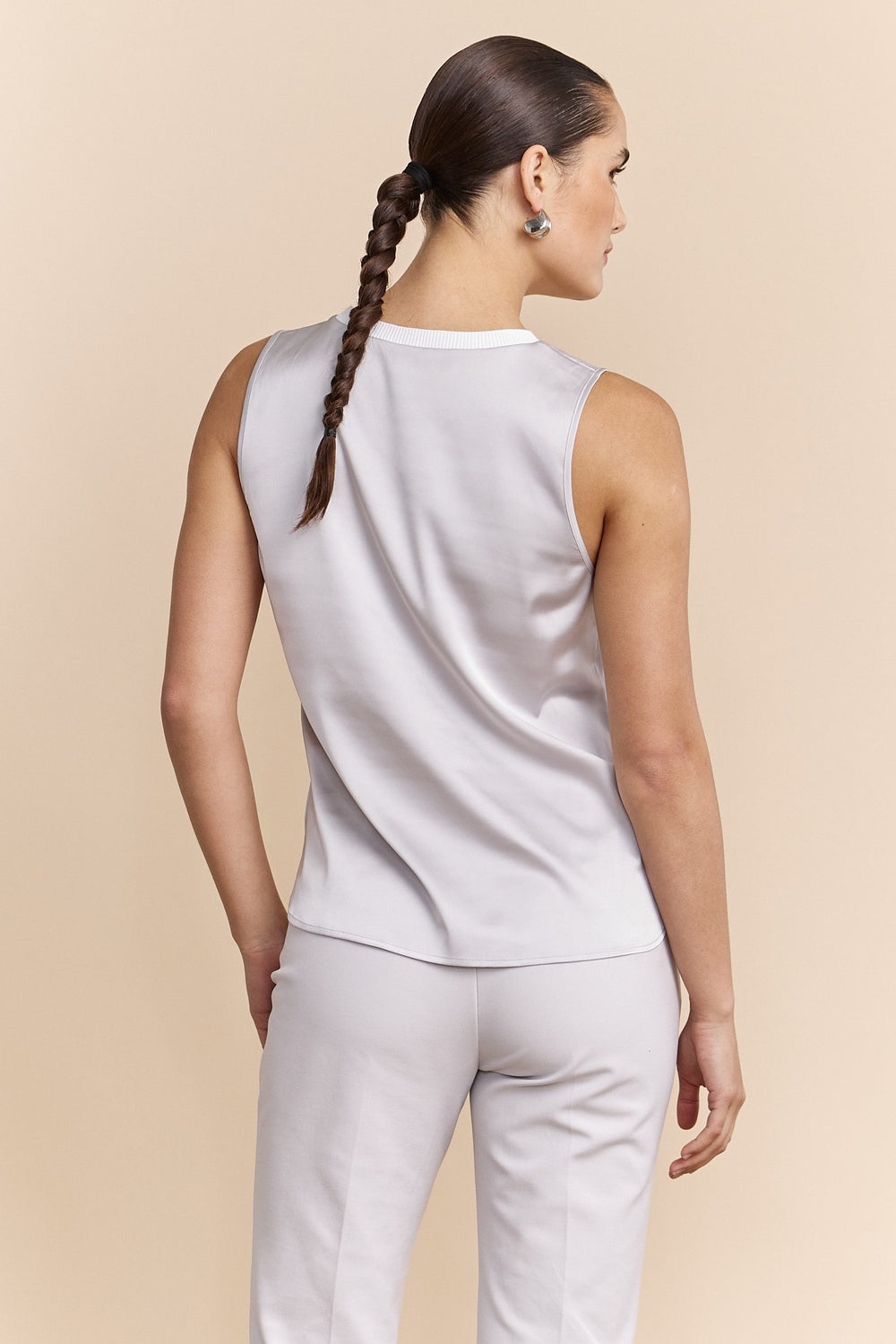 Sleeveless top with rib detail