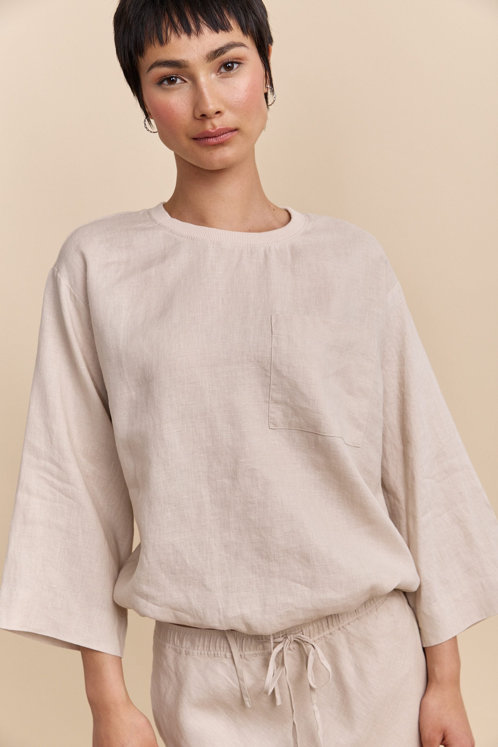 Oversized linen top with drawstring