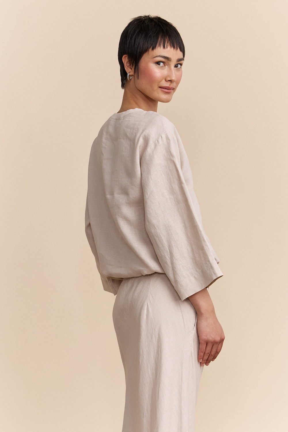 Oversized linen top with drawstring