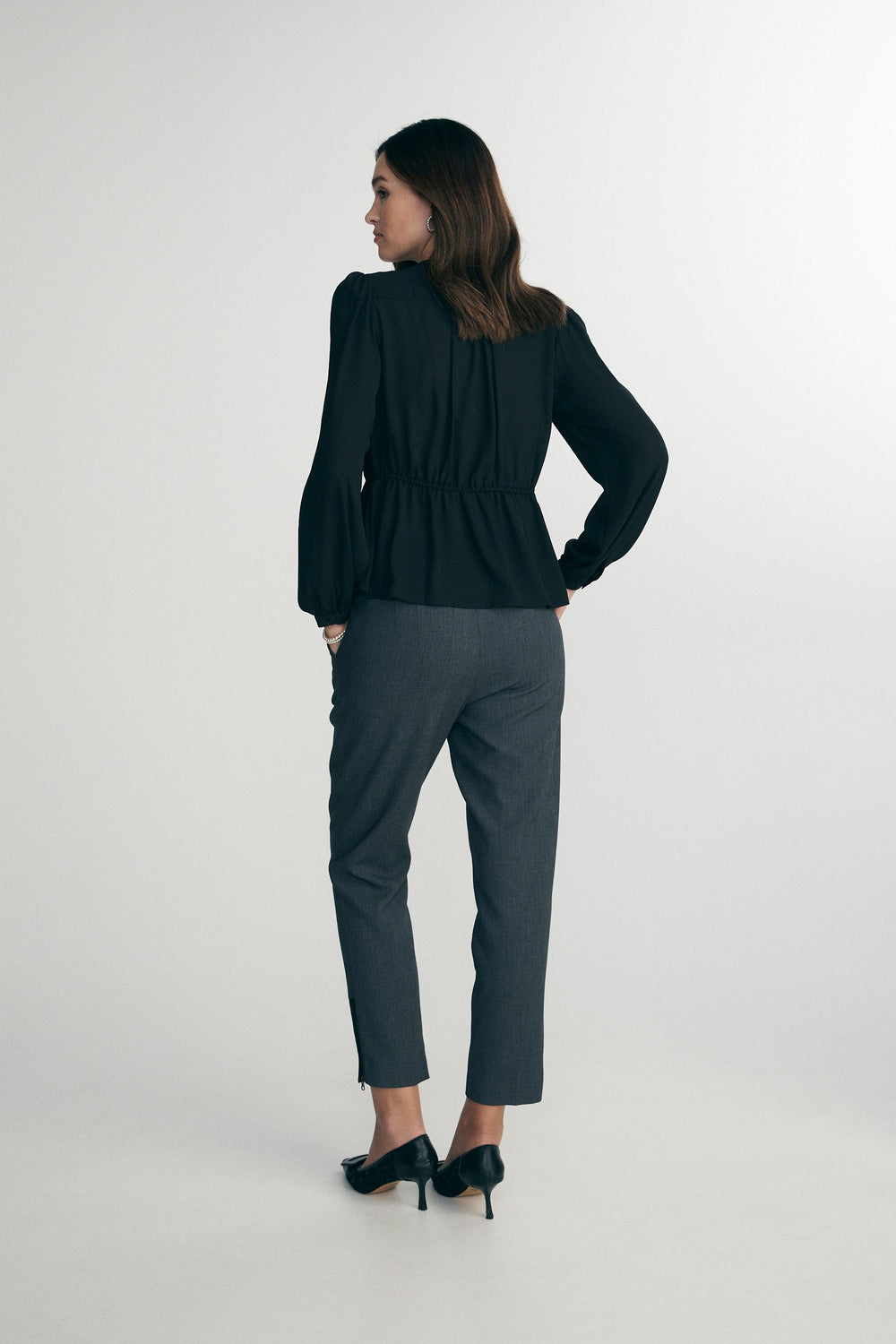 Blouse avec boucle et volants
