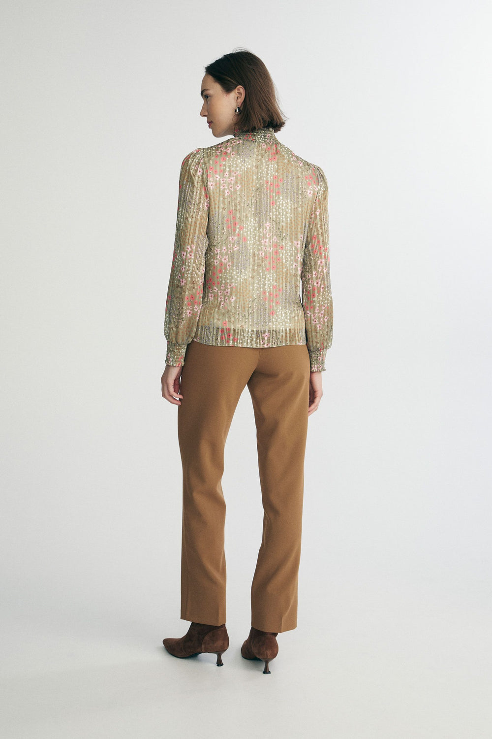 Fluid printed blouse with ruching