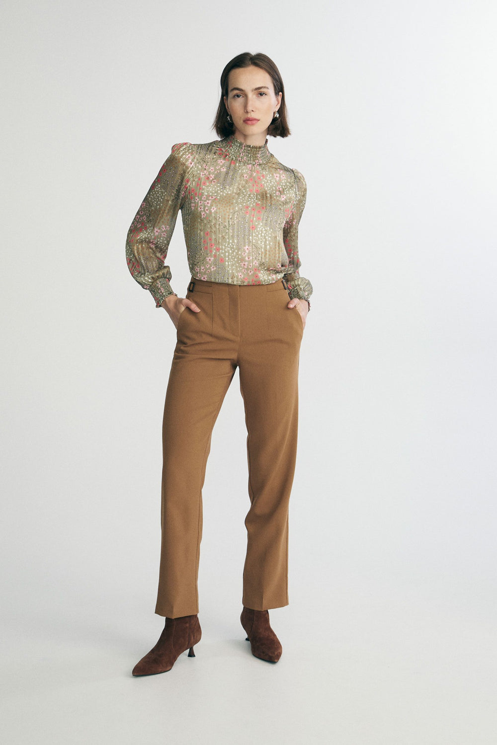 Fluid printed blouse with ruching