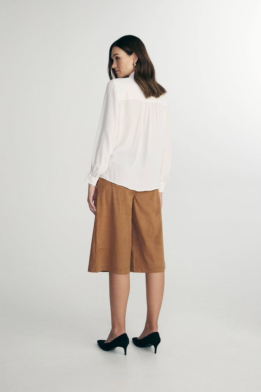 Button-down blouse with tied front