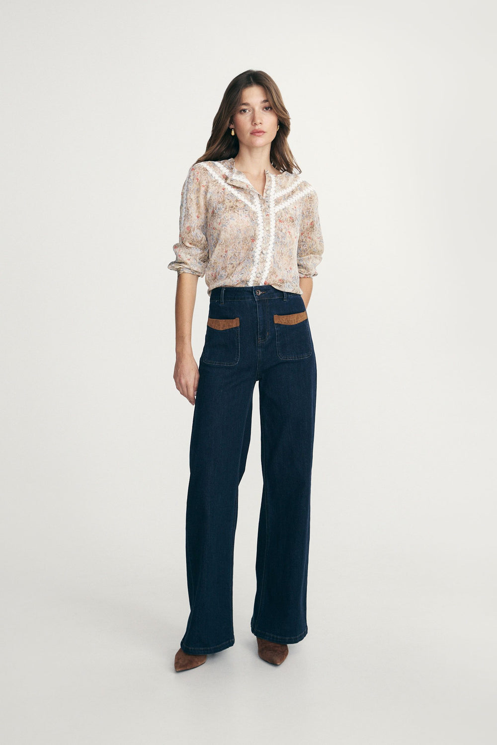 Blouse avec détails en dentelle