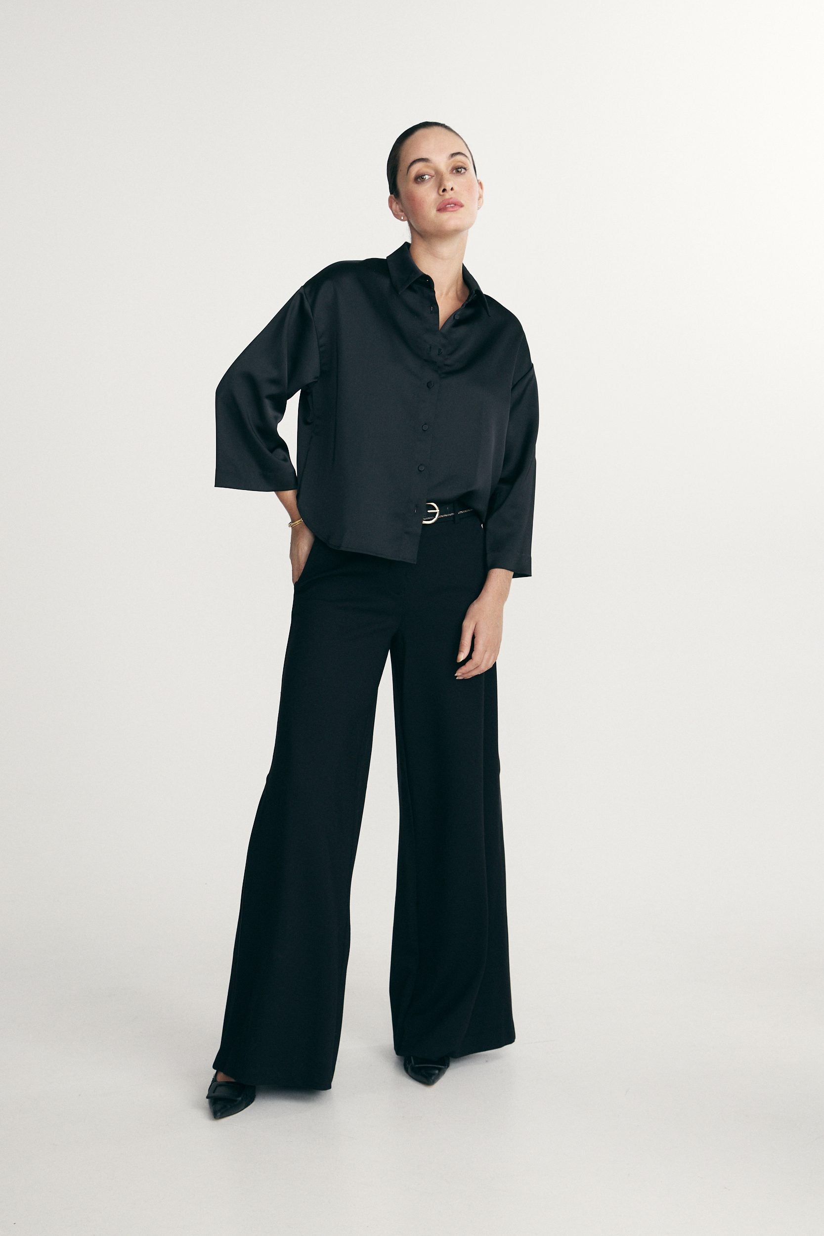 Satin oversized cropped shirt