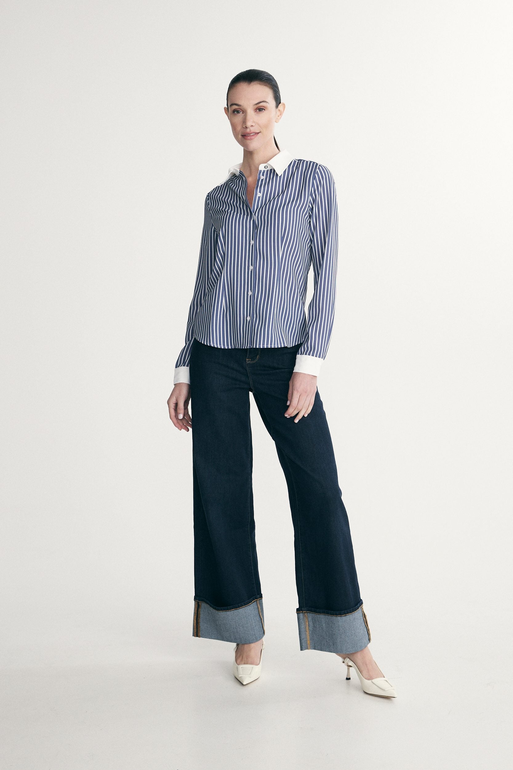 Semi-fitted striped shirt