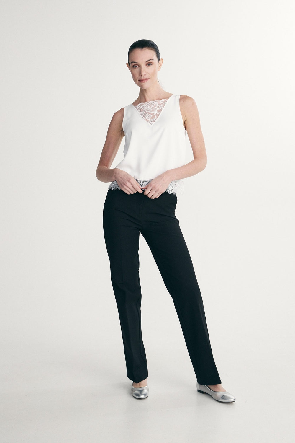 Sleeveless lace detail top