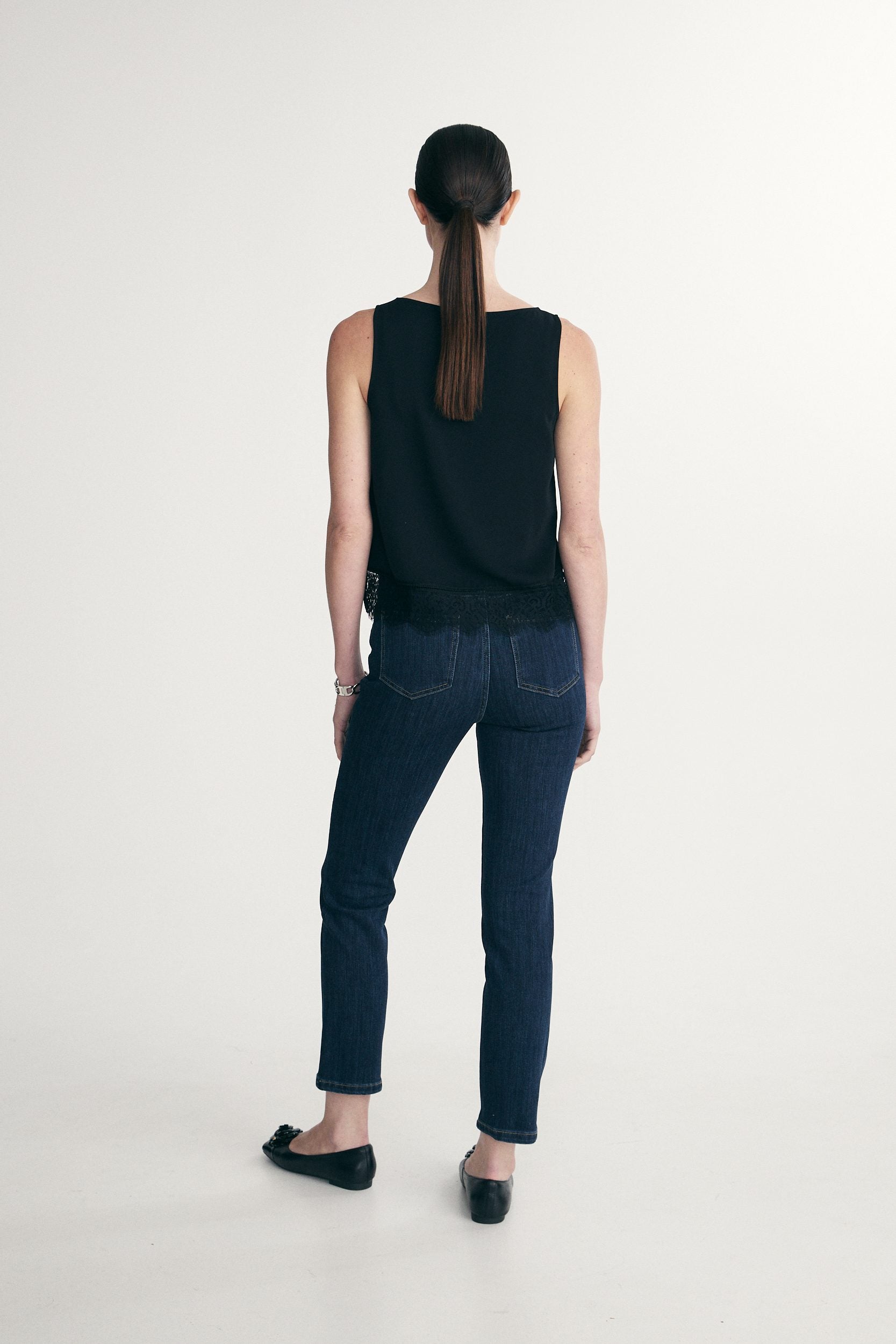 Sleeveless lace detail top