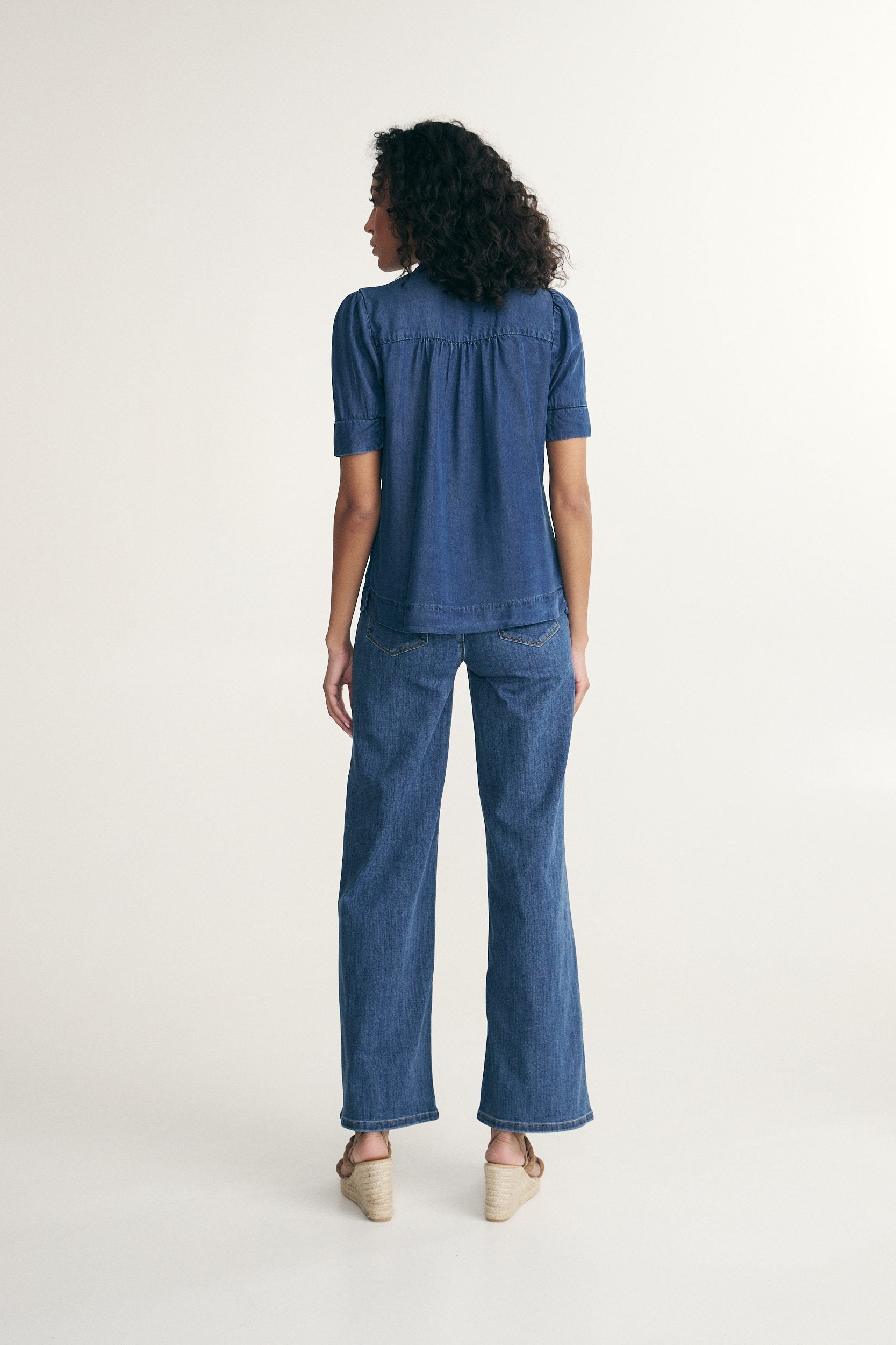 Blouse avec col noué