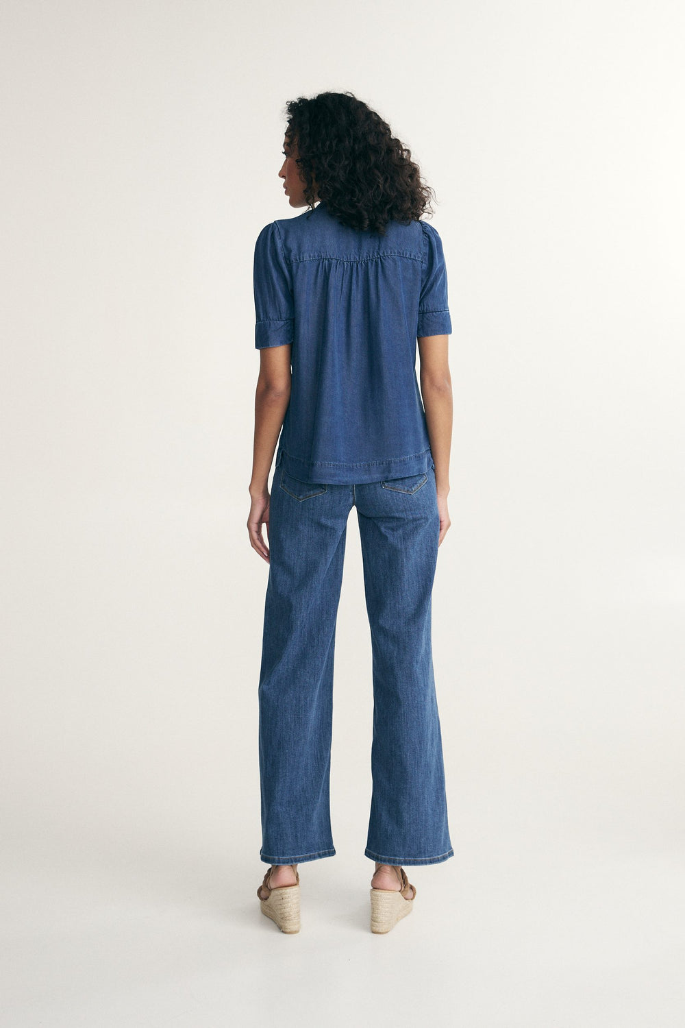 Blouse avec col noué